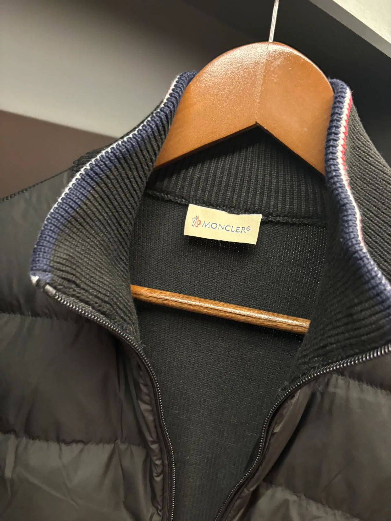 Men's Jackets And Down Jackets MONCLER 18111554