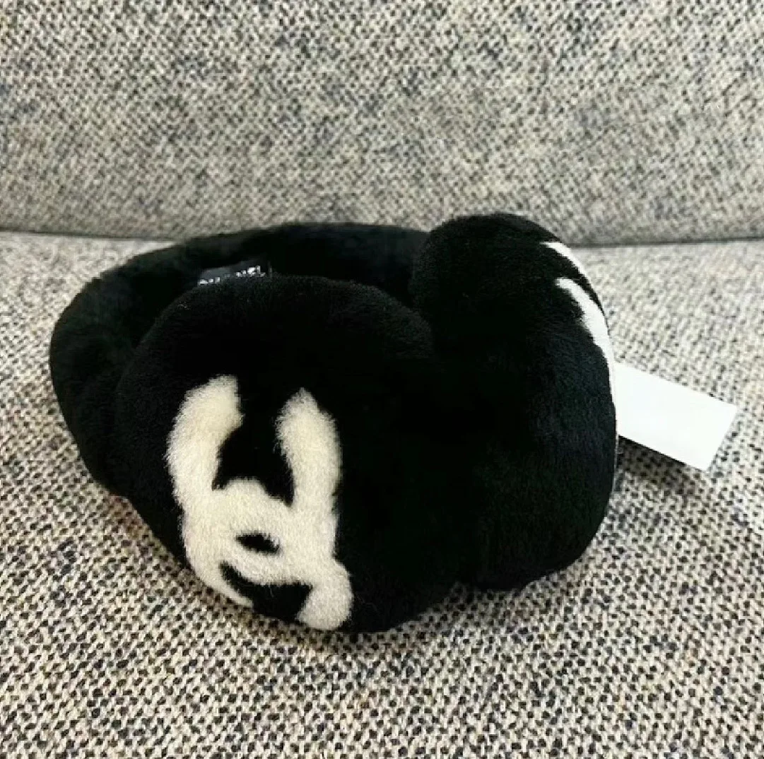 Hats CHANEL 18347697