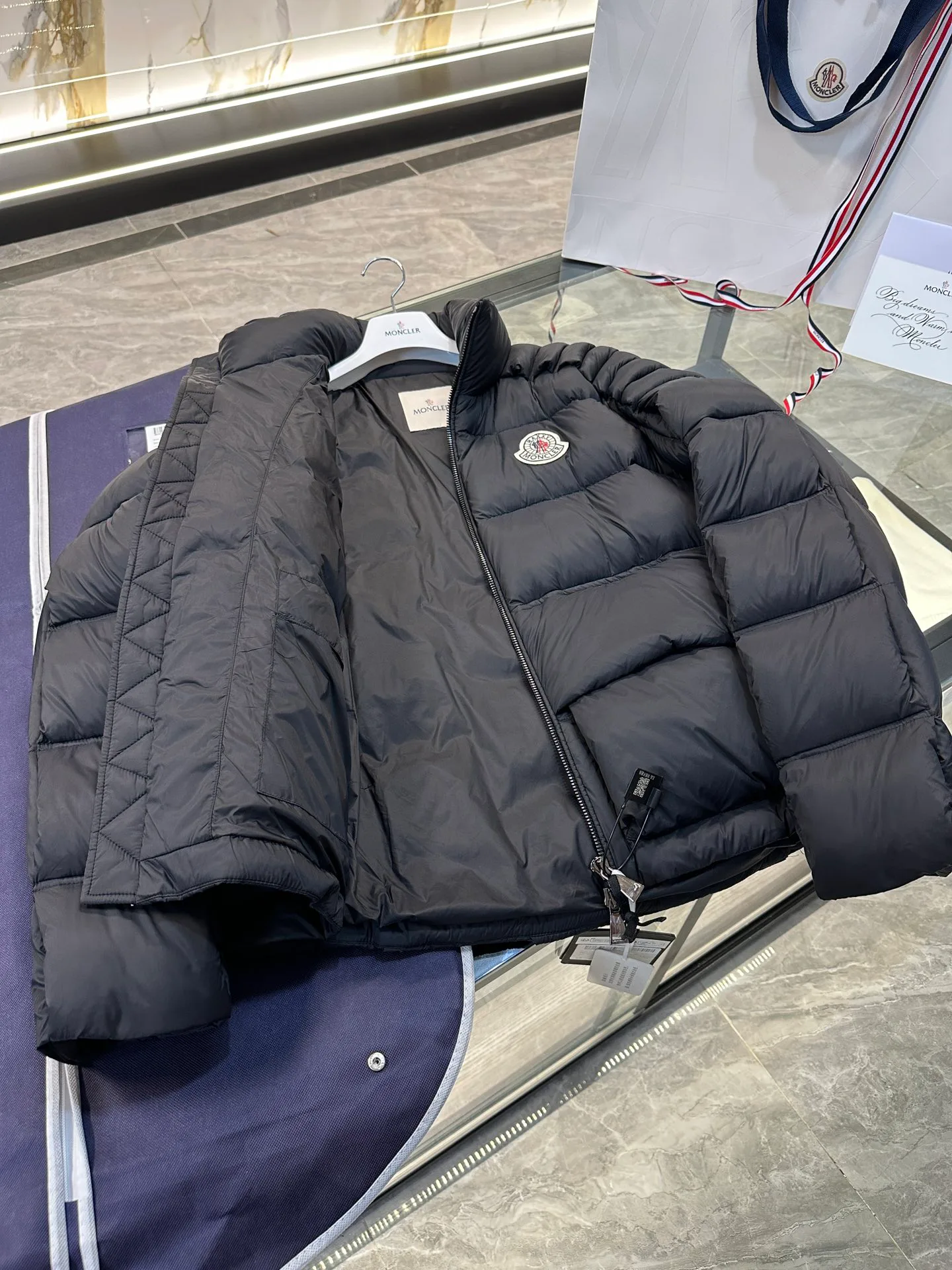 Women's Jackets And Down Jackets MONCLER 18130167