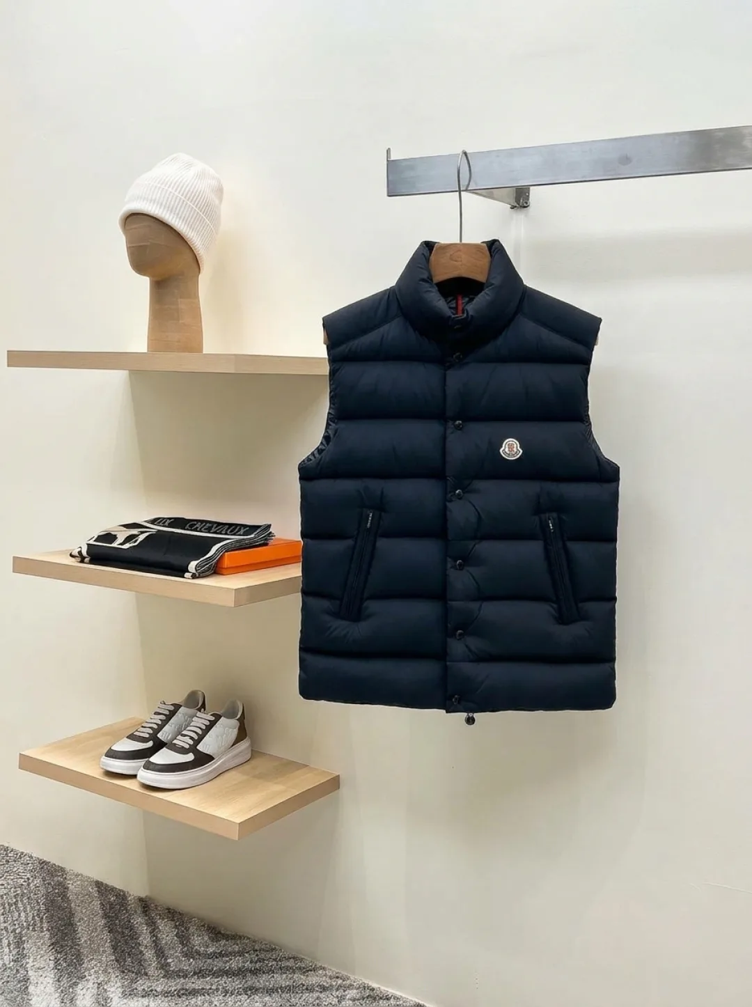 Жилеты Мужские Moncler 18596629