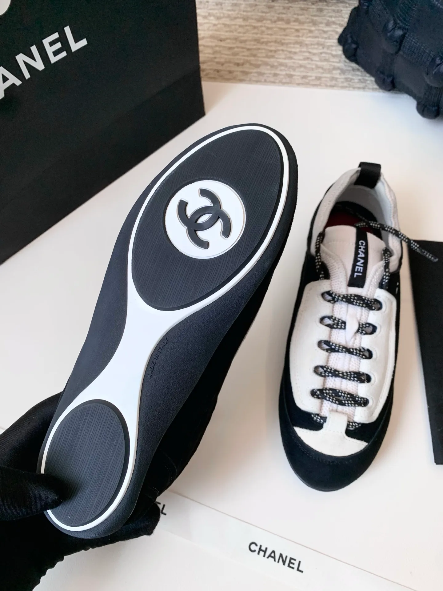 Women's Sneakers CHANEL 17989903