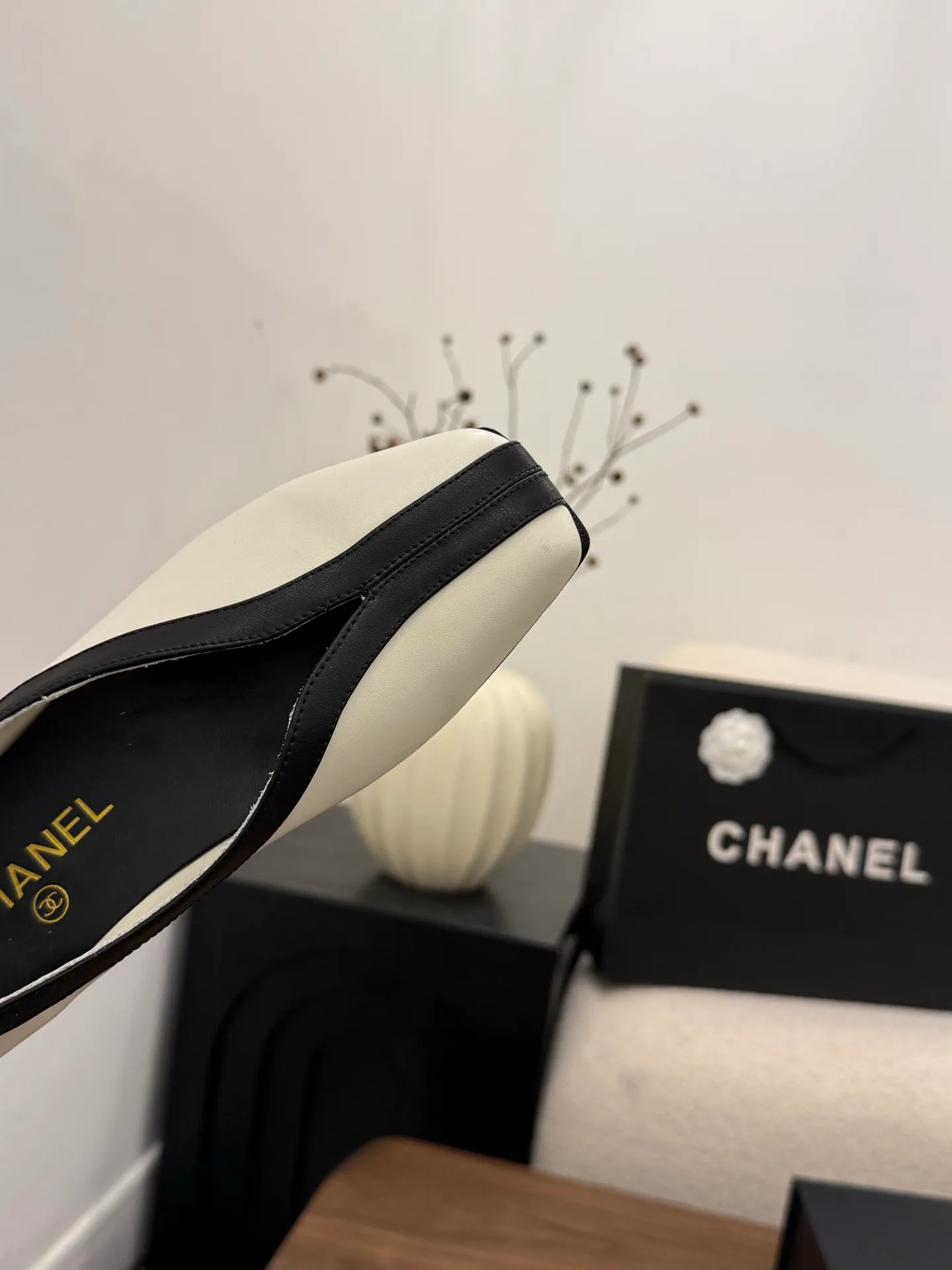Women's Ballet Flats CHANEL 18034474