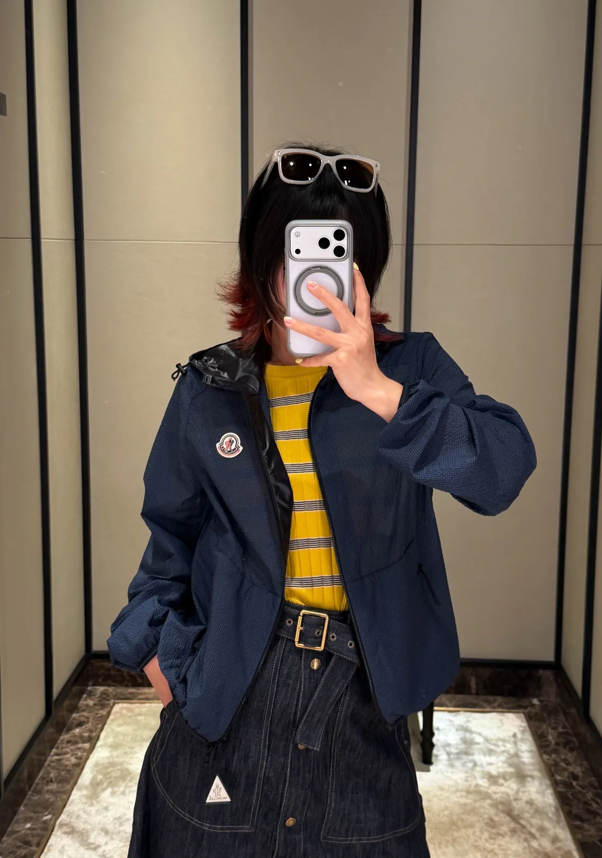 Women's Jackets And Down Jackets MONCLER 17567581