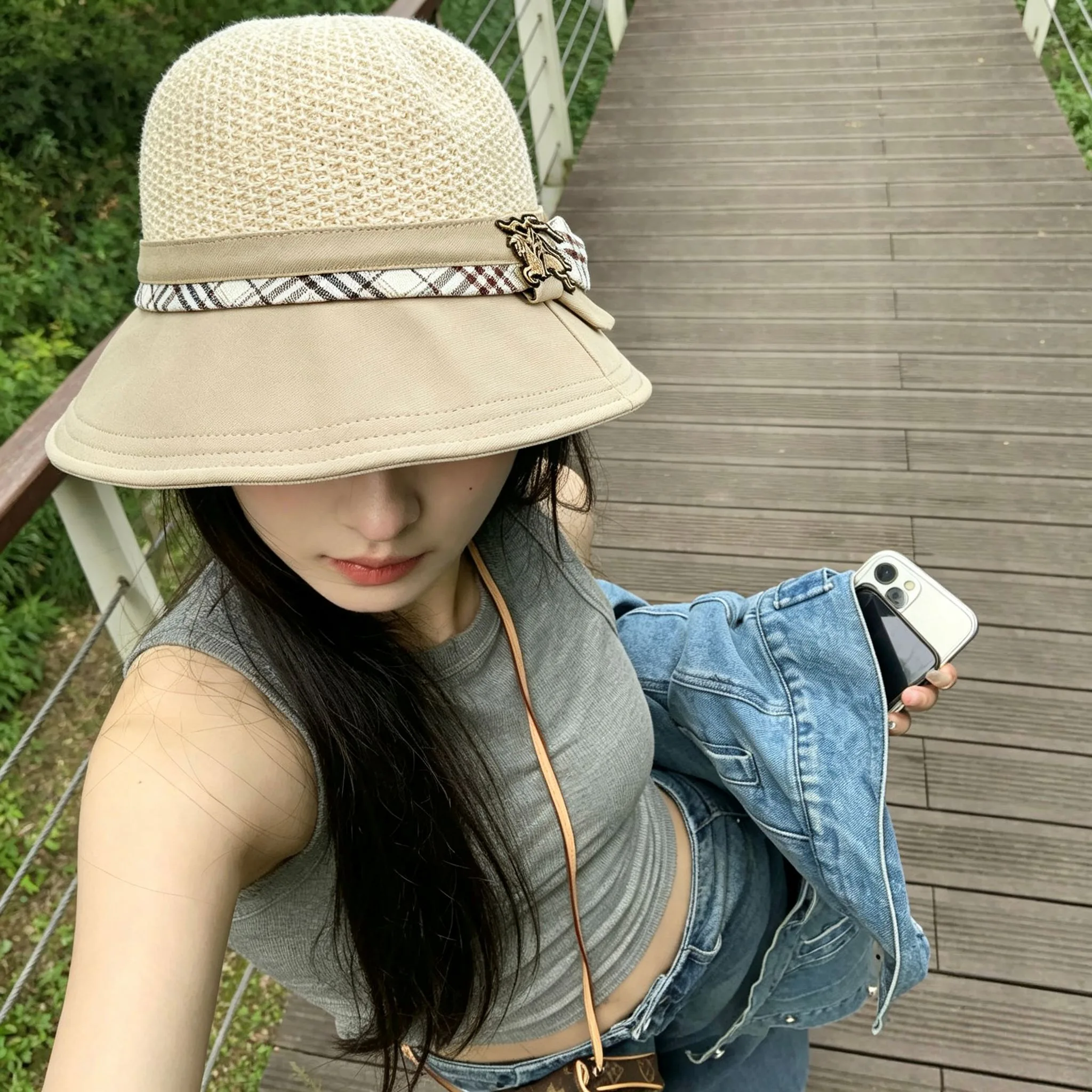 Hats BURBERRY 17498320