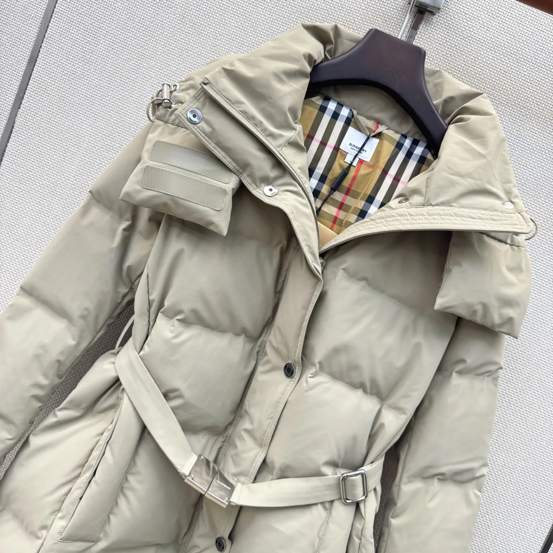 Women's Jackets And Down Jackets BURBERRY 18334416