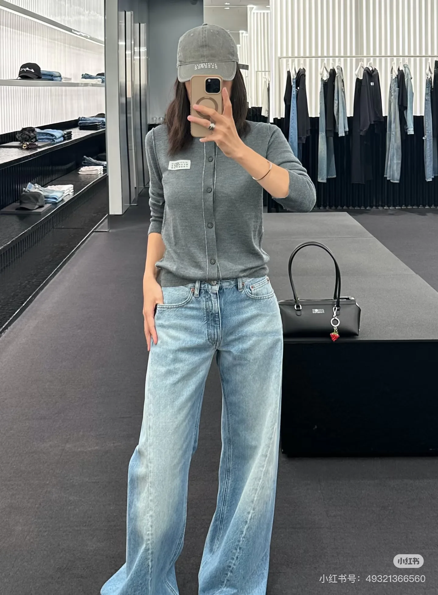 Women's Jumpers And Sweaters MAISON MARGIELA 18113739