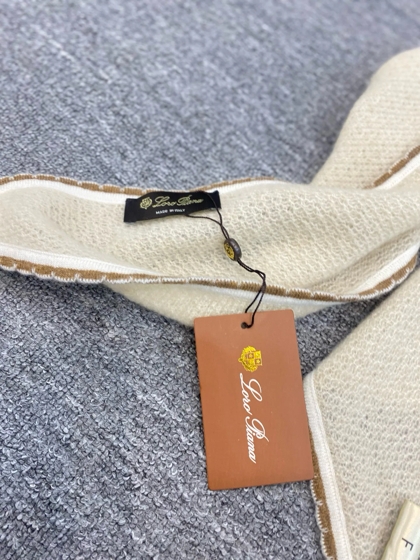 Scarves LORO PIANA 17971228