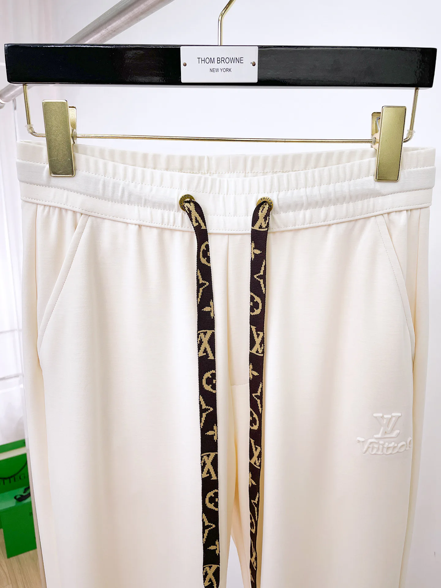 Men's Trousers LOUIS VUITTON 18399363