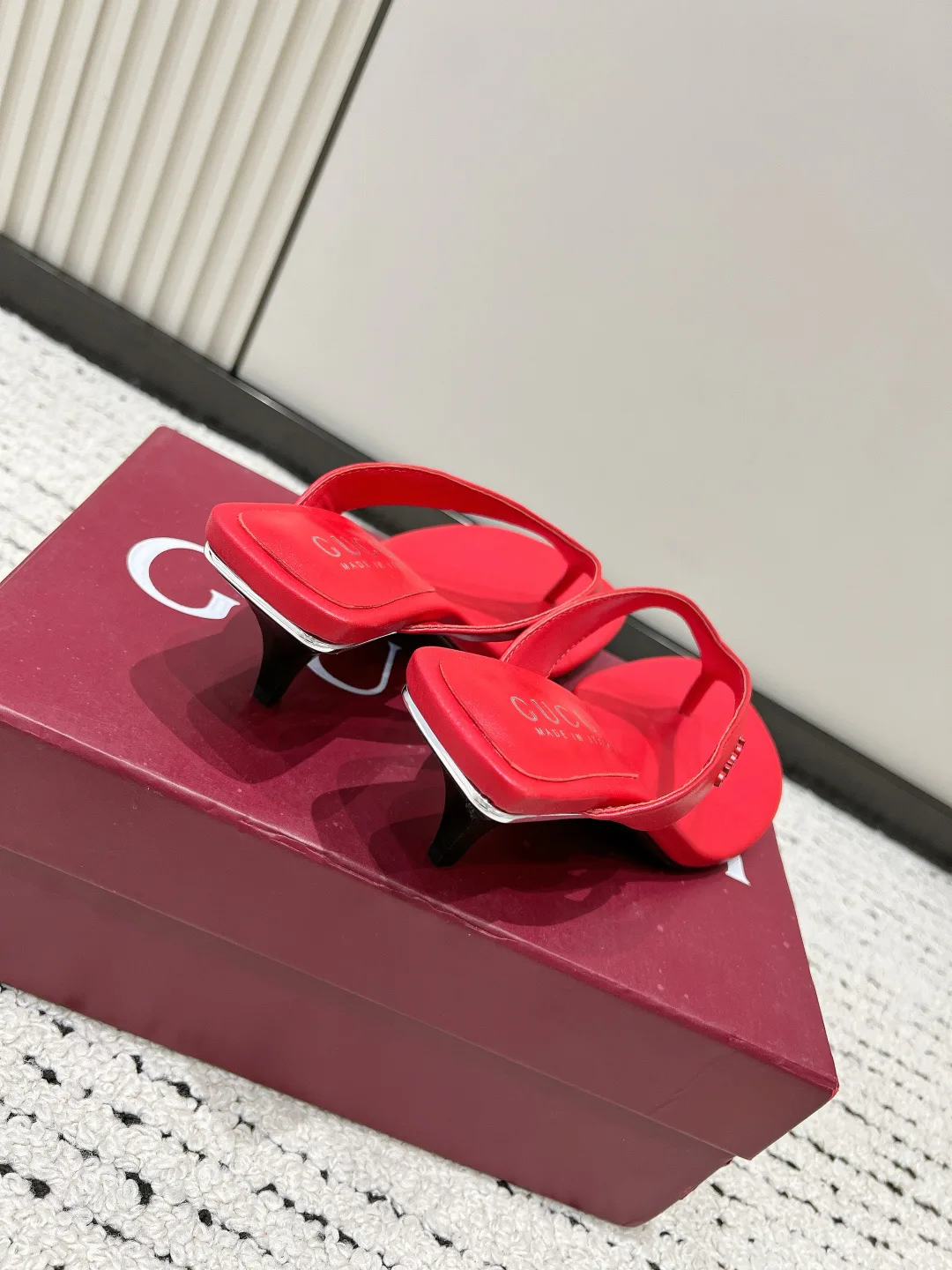 Women's Flip-Flops GUCCI 17637845