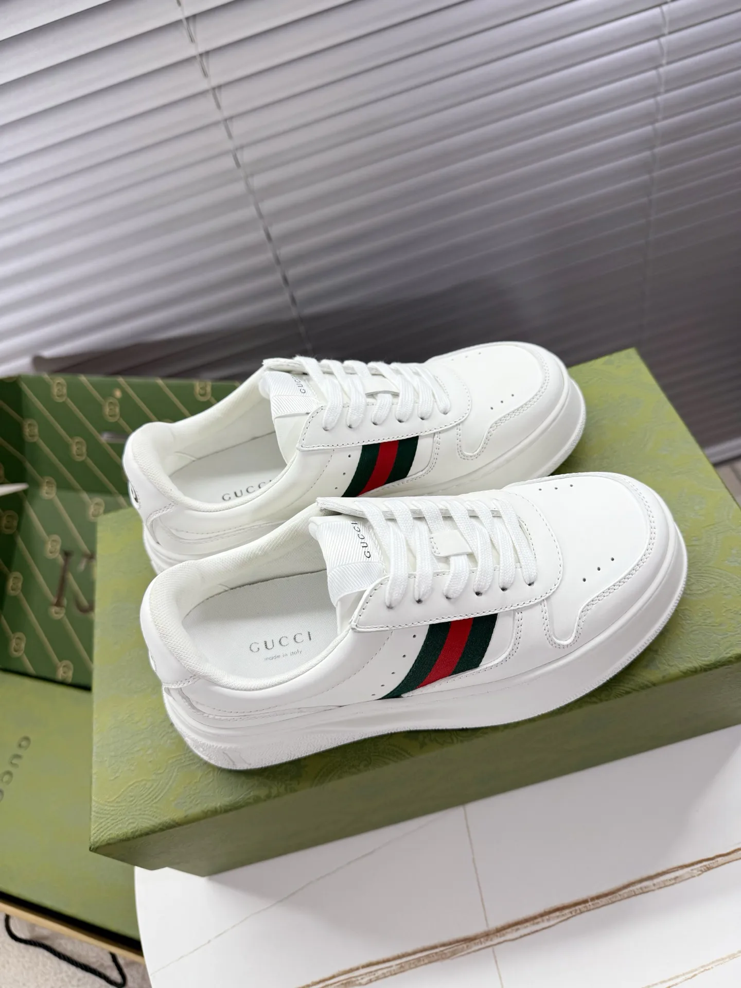 Women's Sneakers GUCCI 18011344