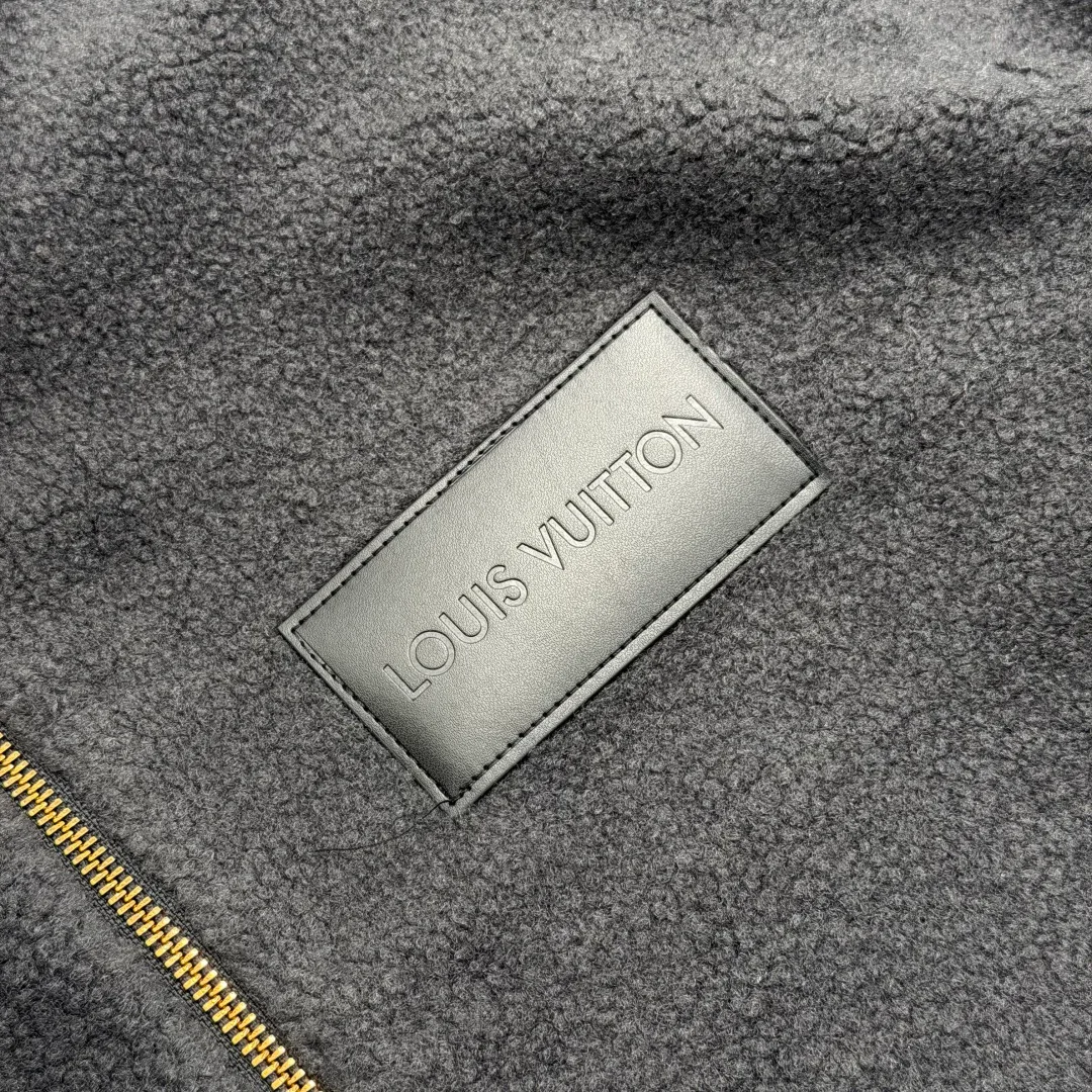 Куртки И Пуховики Мужские Louis Vuitton 18630840