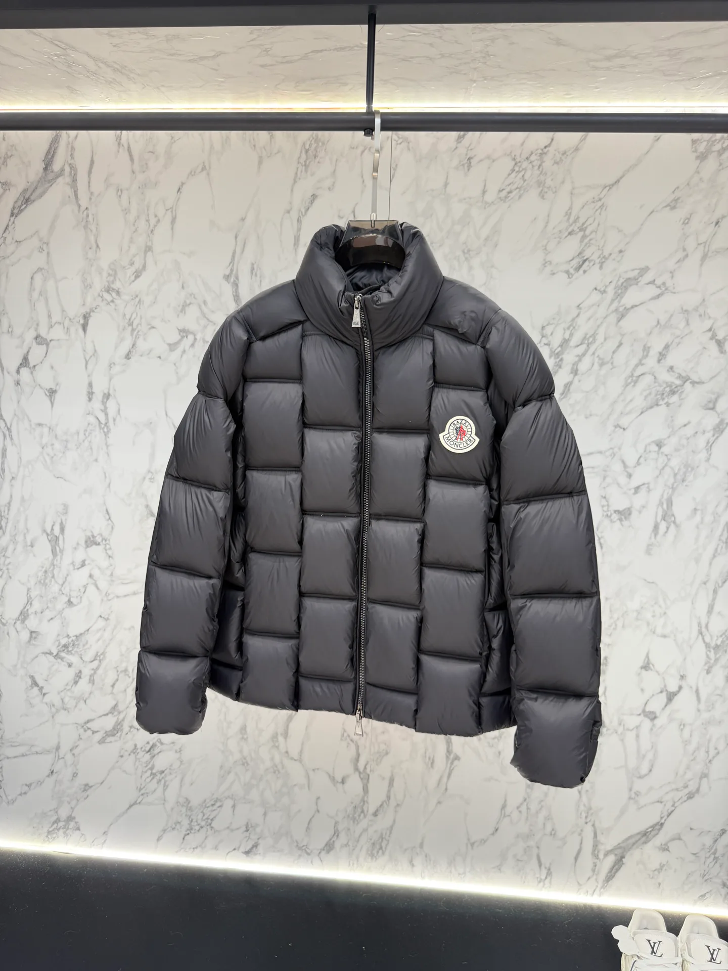 Men's Jackets And Down Jackets MONCLER 18387702
