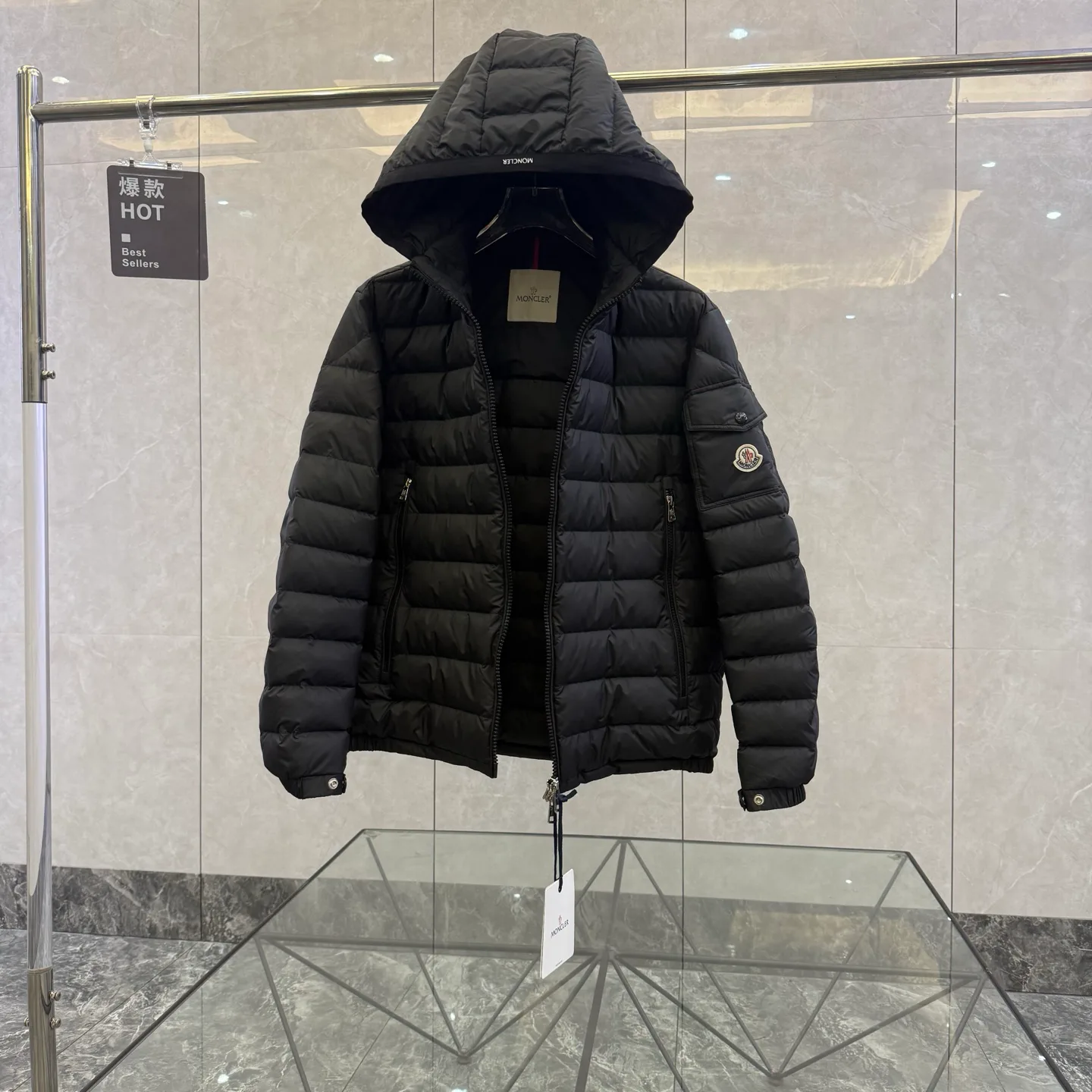 Women's Jackets And Down Jackets MONCLER 17919912