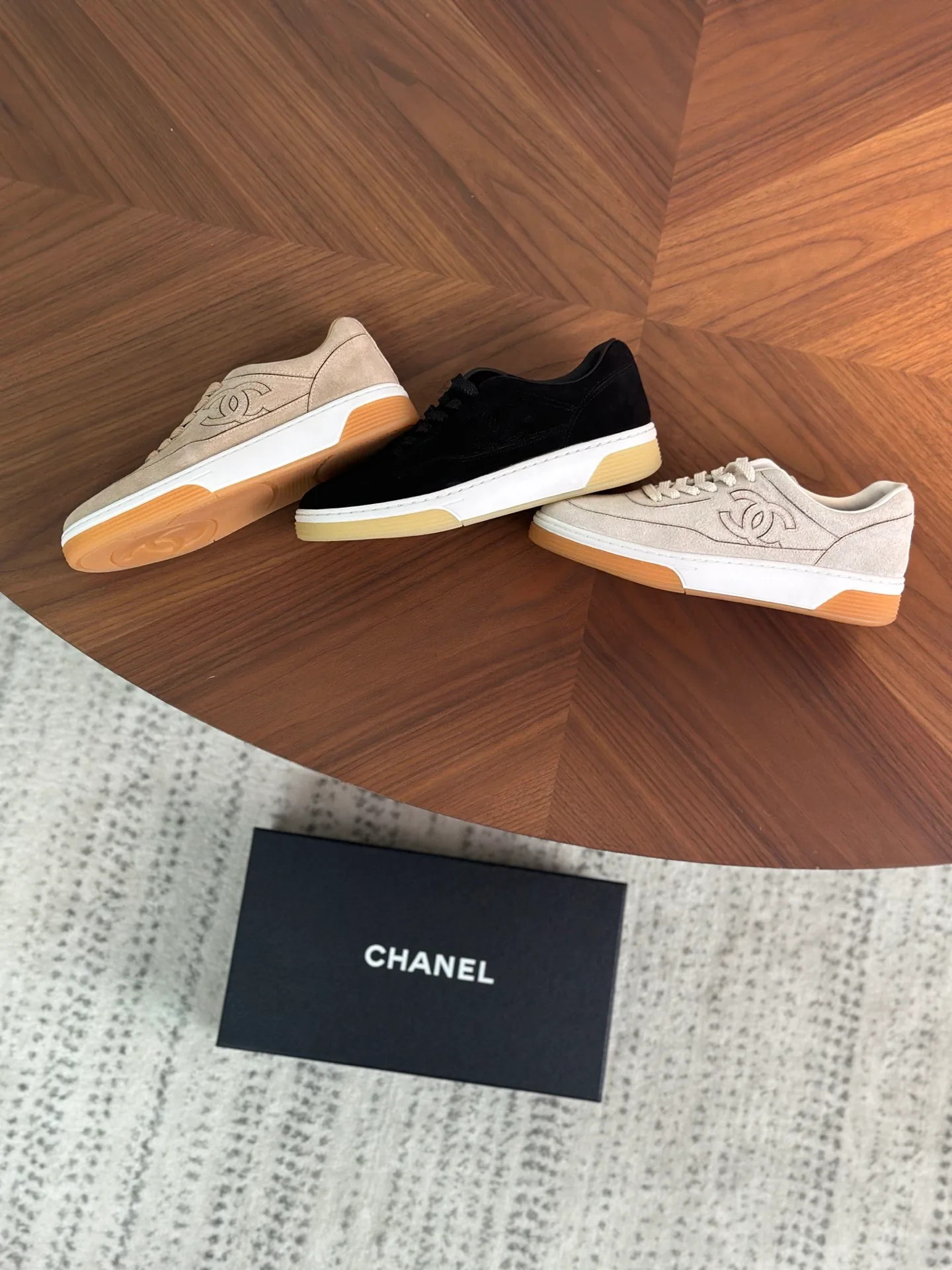 Women's Sneakers CHANEL 18329930