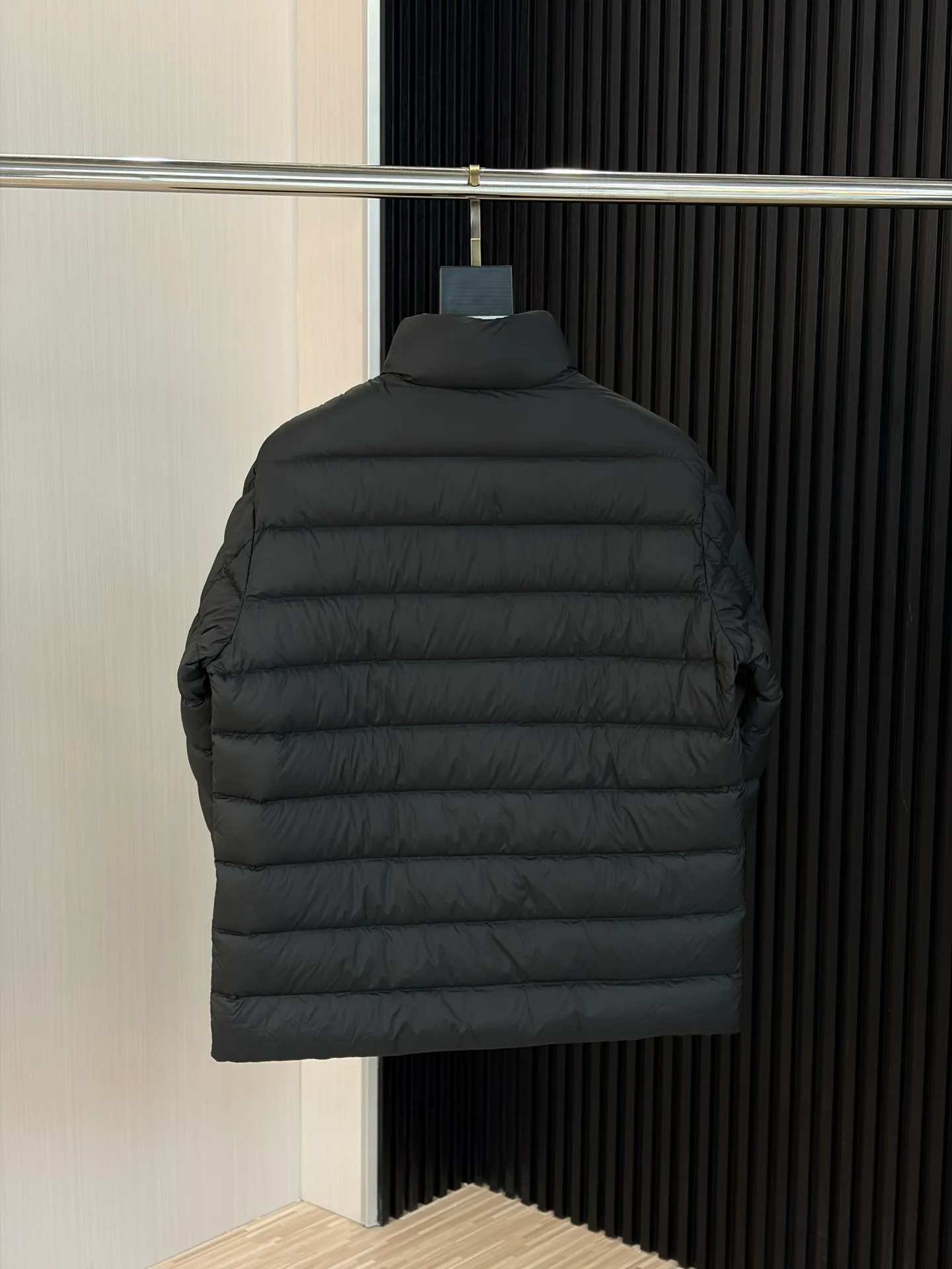 Men's Jackets And Down Jackets MONCLER 18218454