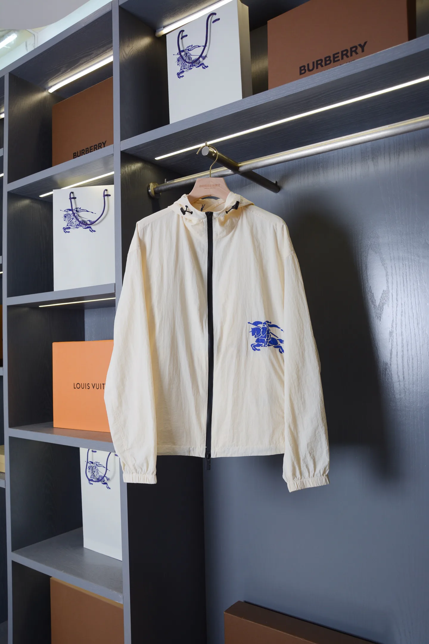 Women's Jackets And Down Jackets BURBERRY 17835254