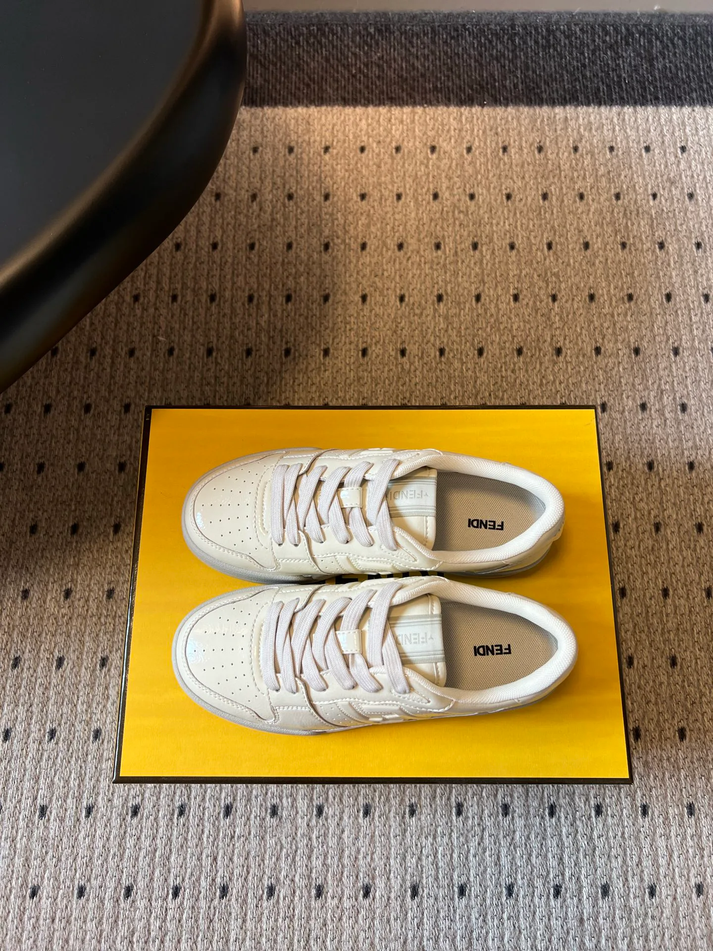 Women's Sneakers FENDI 18121018