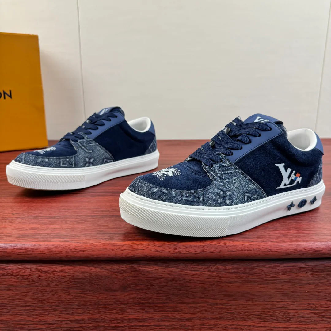 Men's Sneakers LOUIS VUITTON 18100489