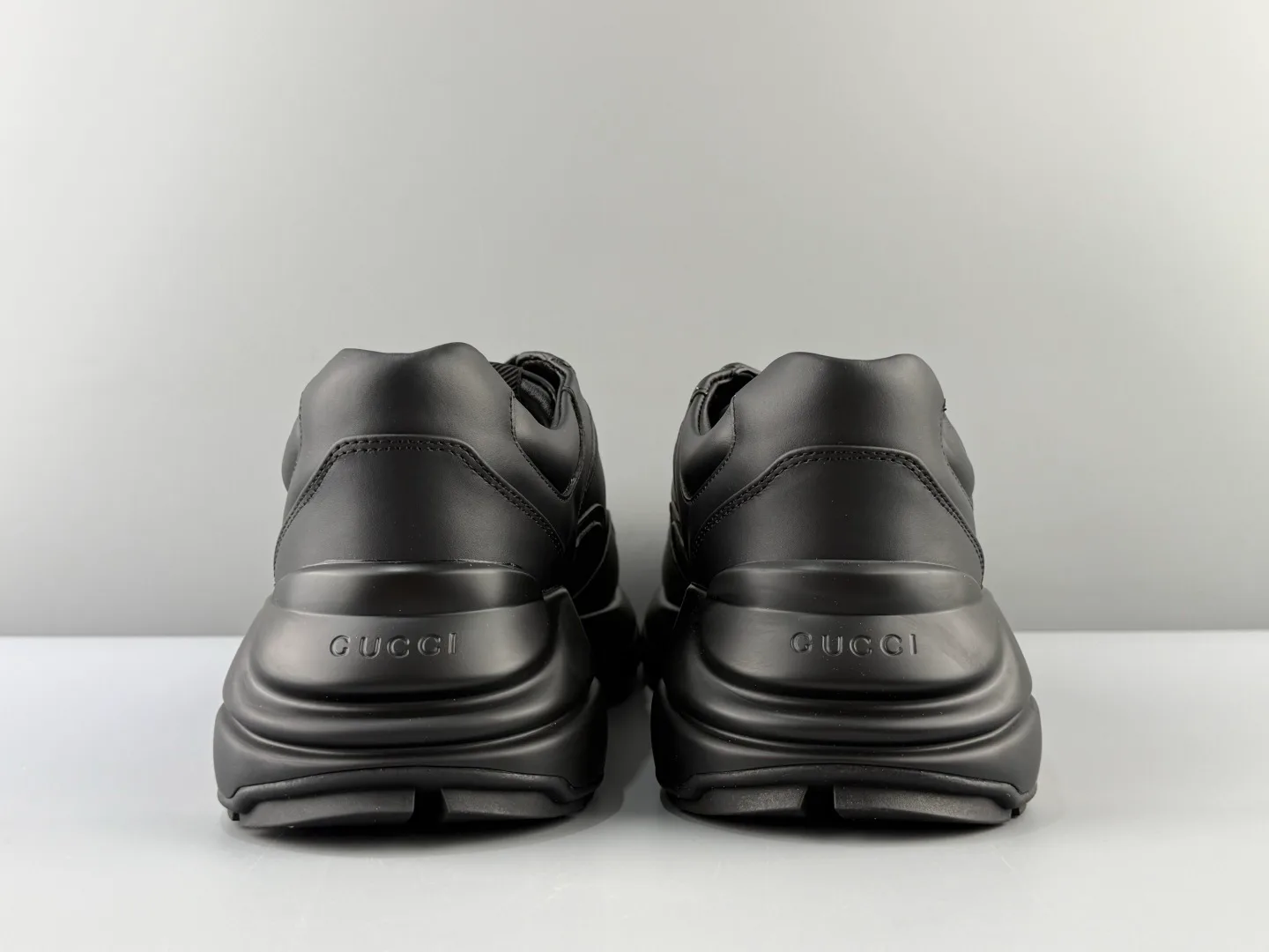 Кроссовки Женские Gucci 18583675