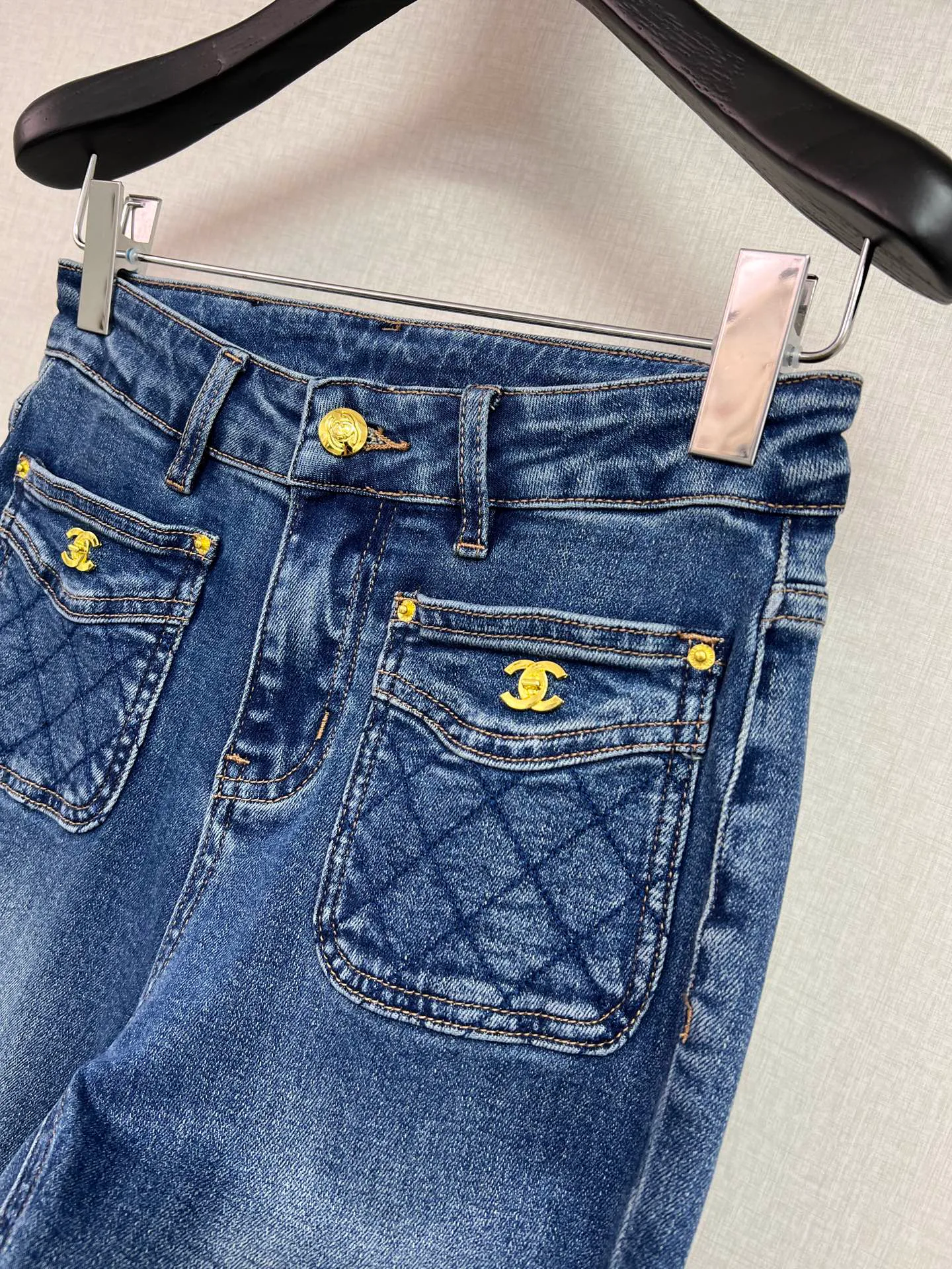 Women's Jeans CHANEL 18232439