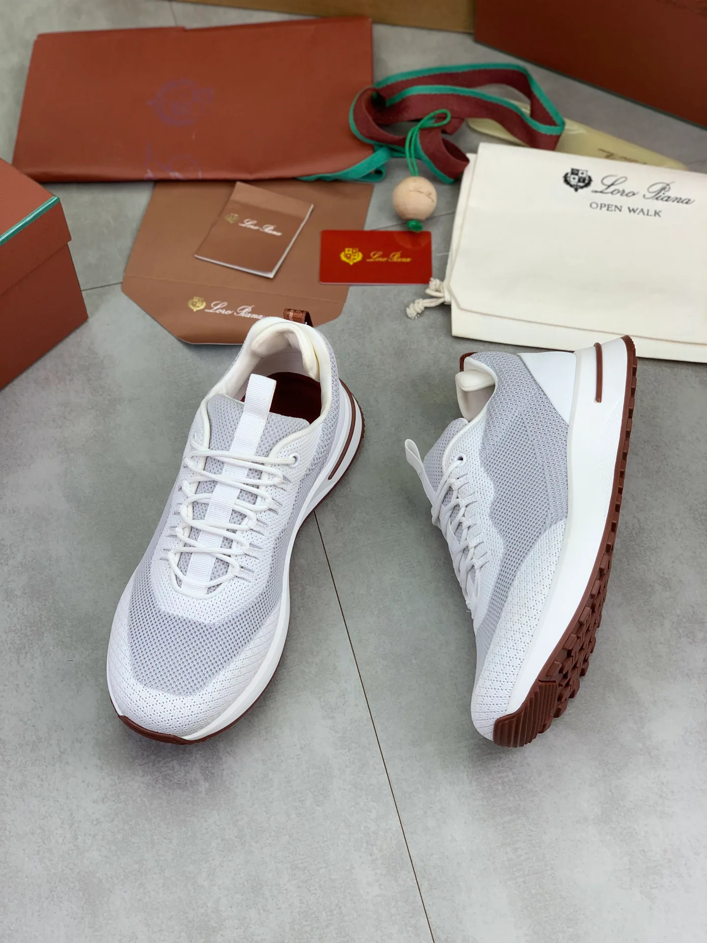 Men's Sneakers LORO PIANA 18365200