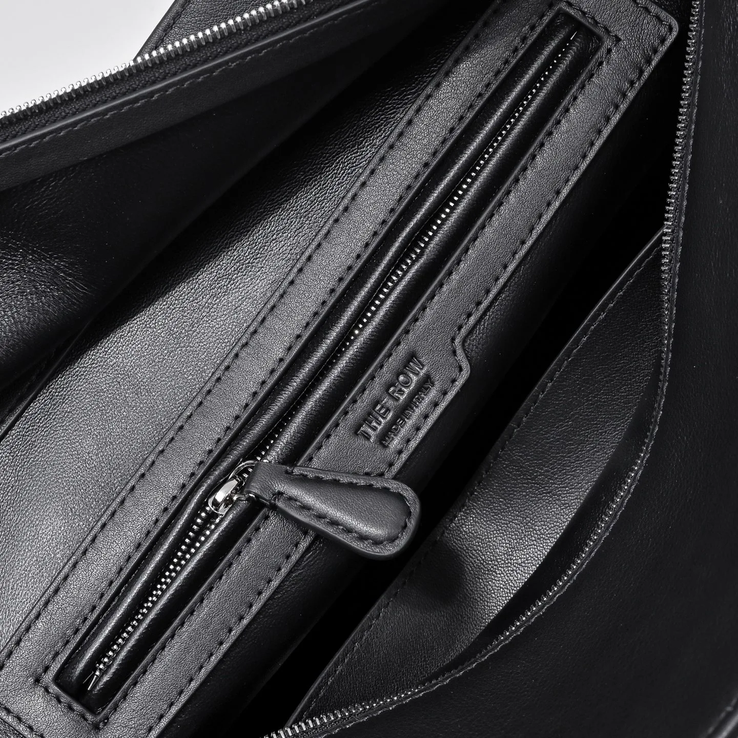 Women's Classic Handbags THE ROW 17449006
