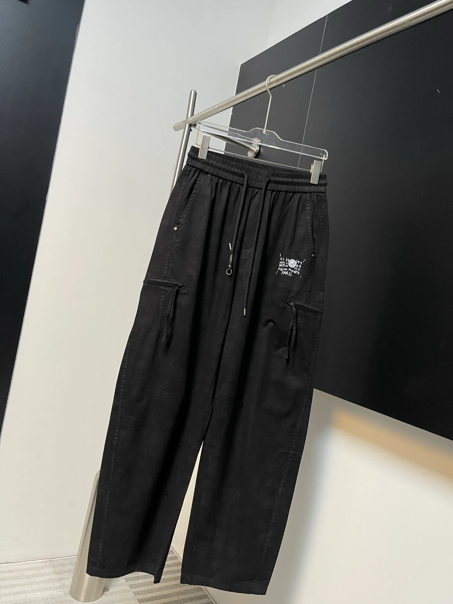 Men's Trousers MAISON MARGIELA 17921904