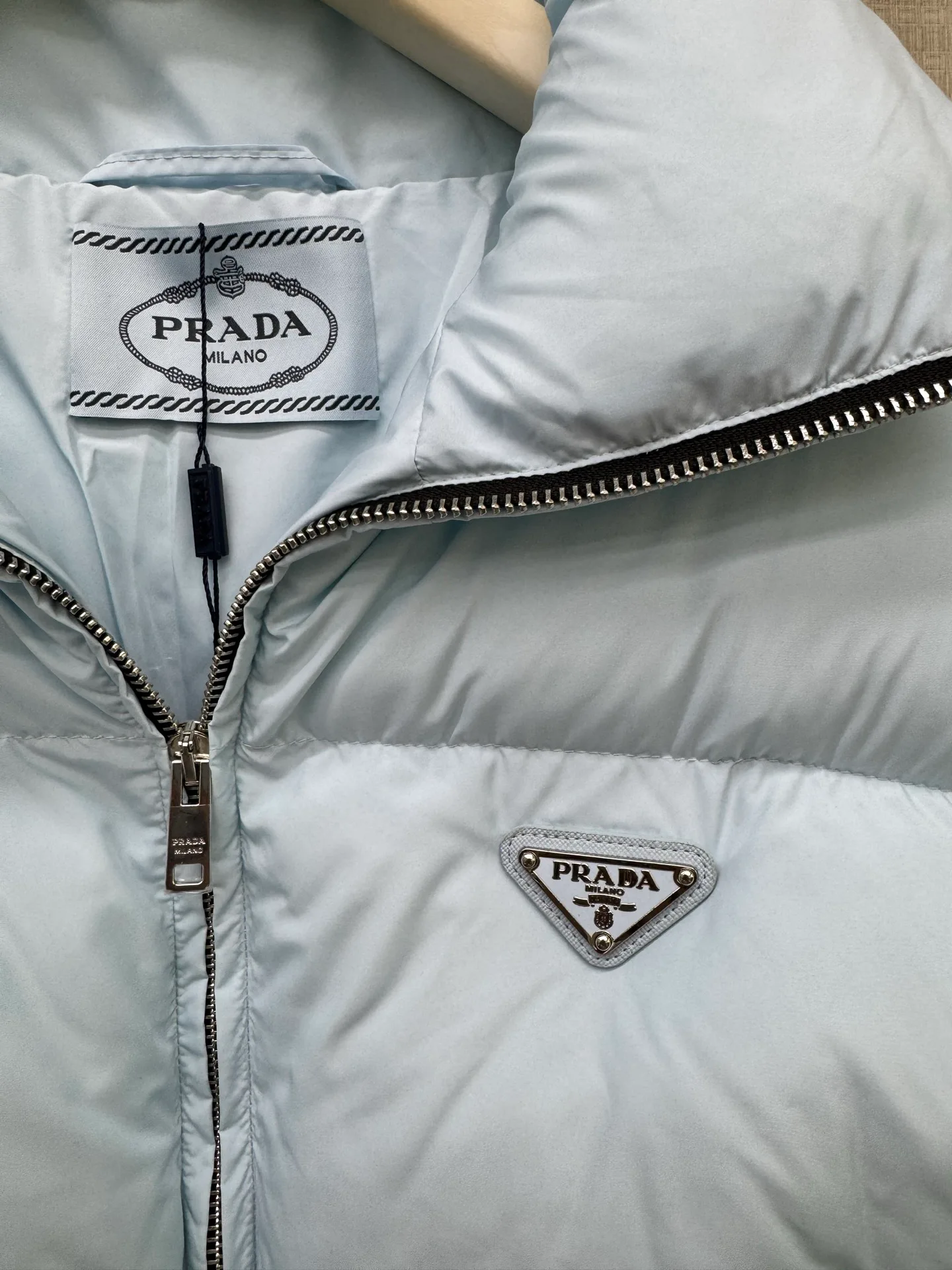 Women's Jackets And Down Jackets PRADA 18108032