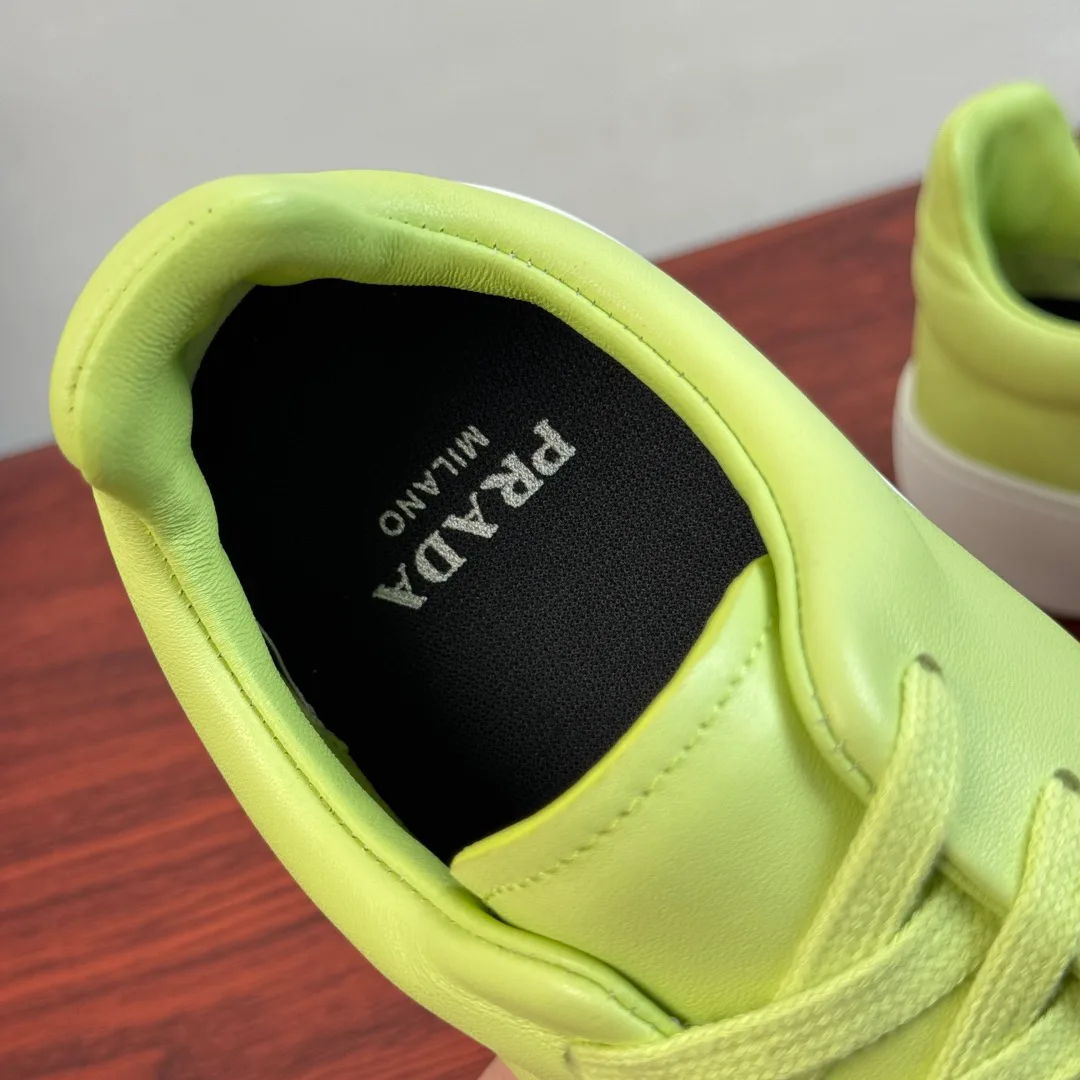 Men's Sneakers PRADA 16935030