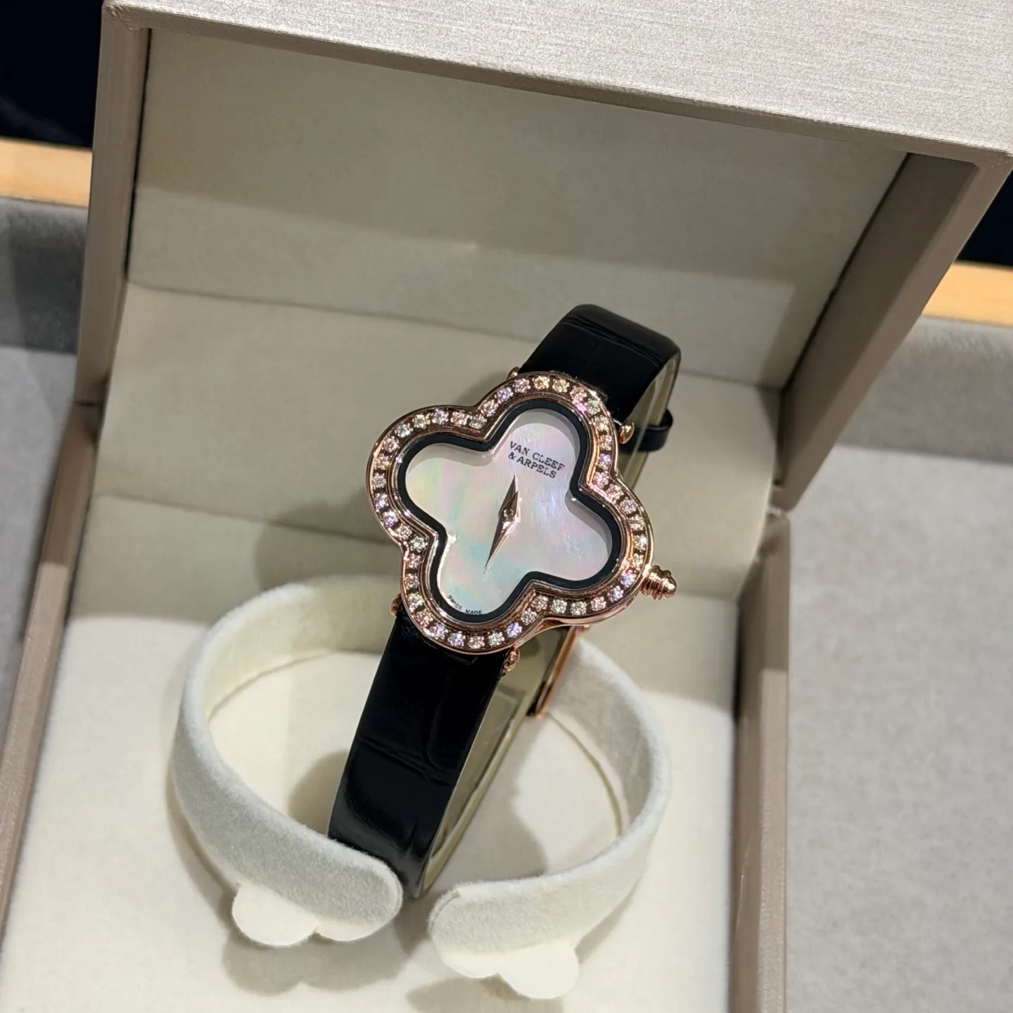 Women's Watches VAN CLEEF & ARPELS 18362059