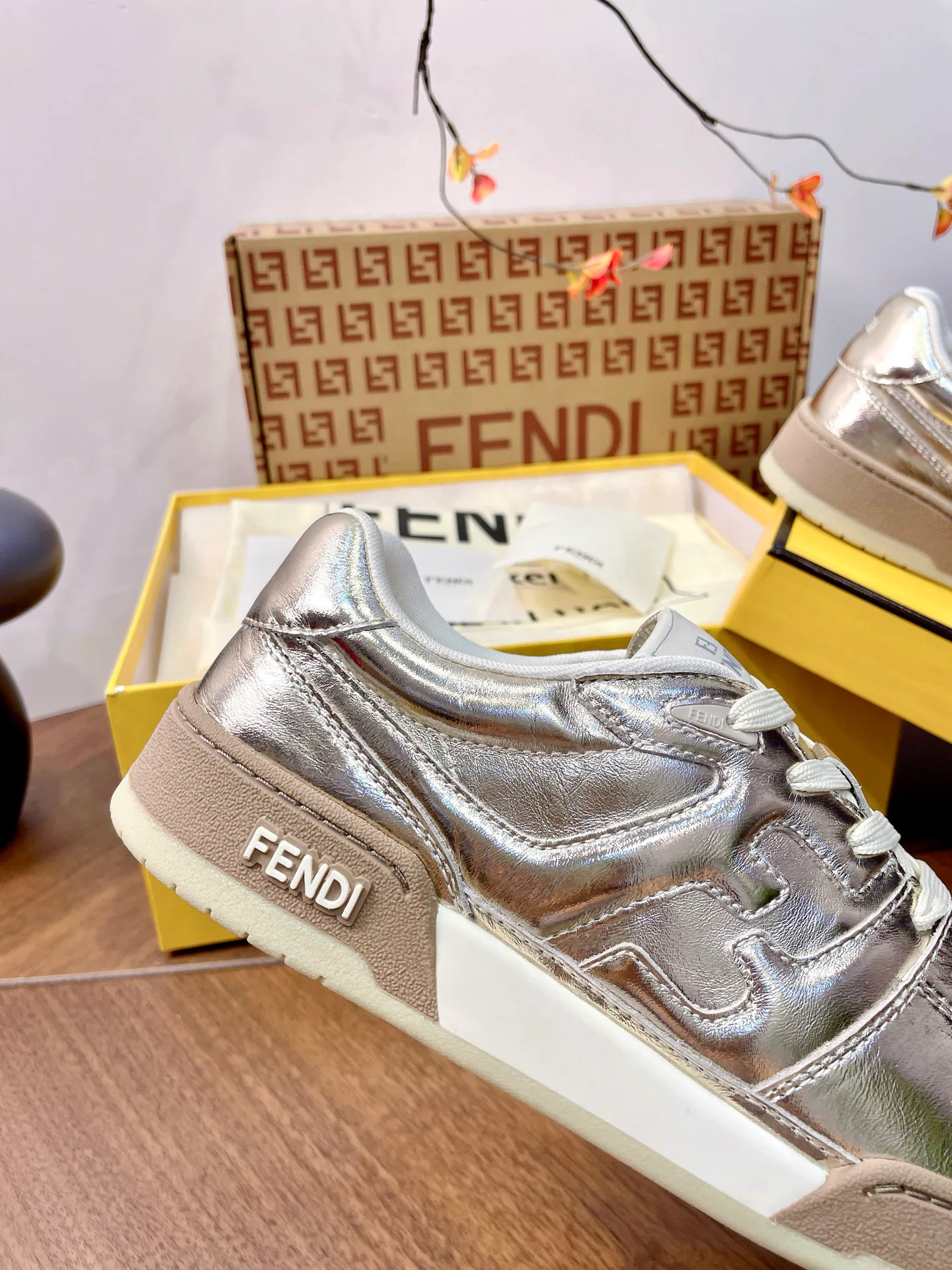 Women's Sneakers FENDI 17957327