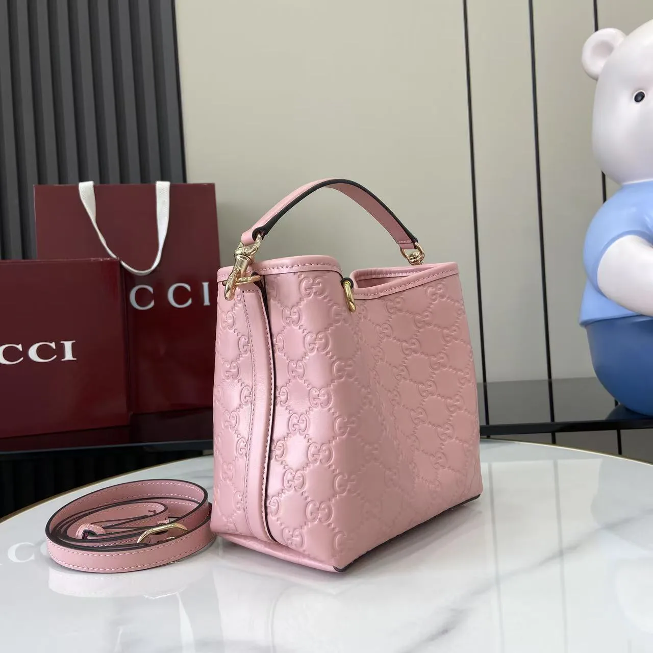 Women's Classic Handbags GUCCI 18404542