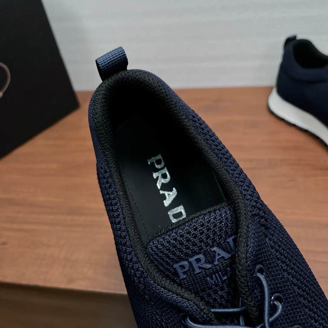 Men's Sneakers PRADA 18099898