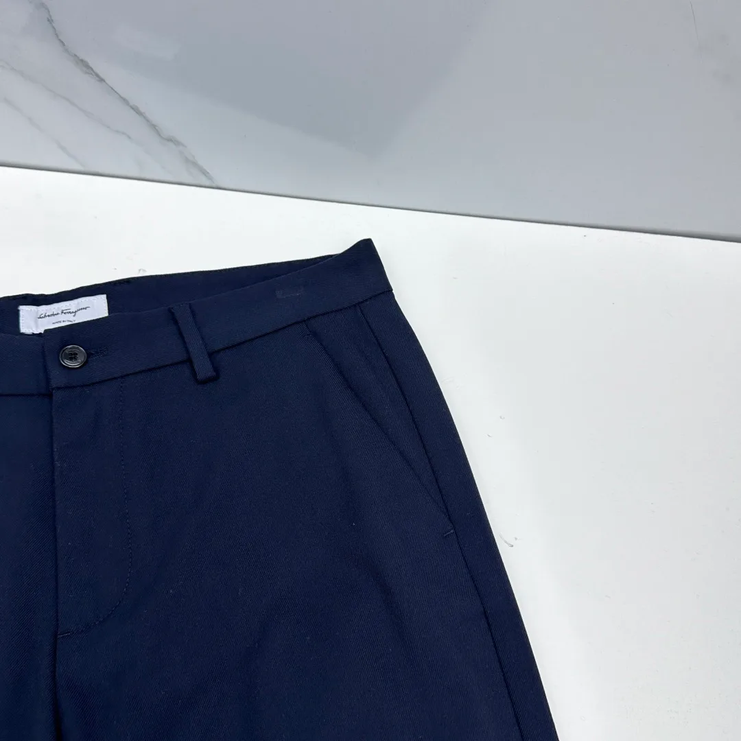 Men's Trousers SALVATORE FERRAGAMO 18246807