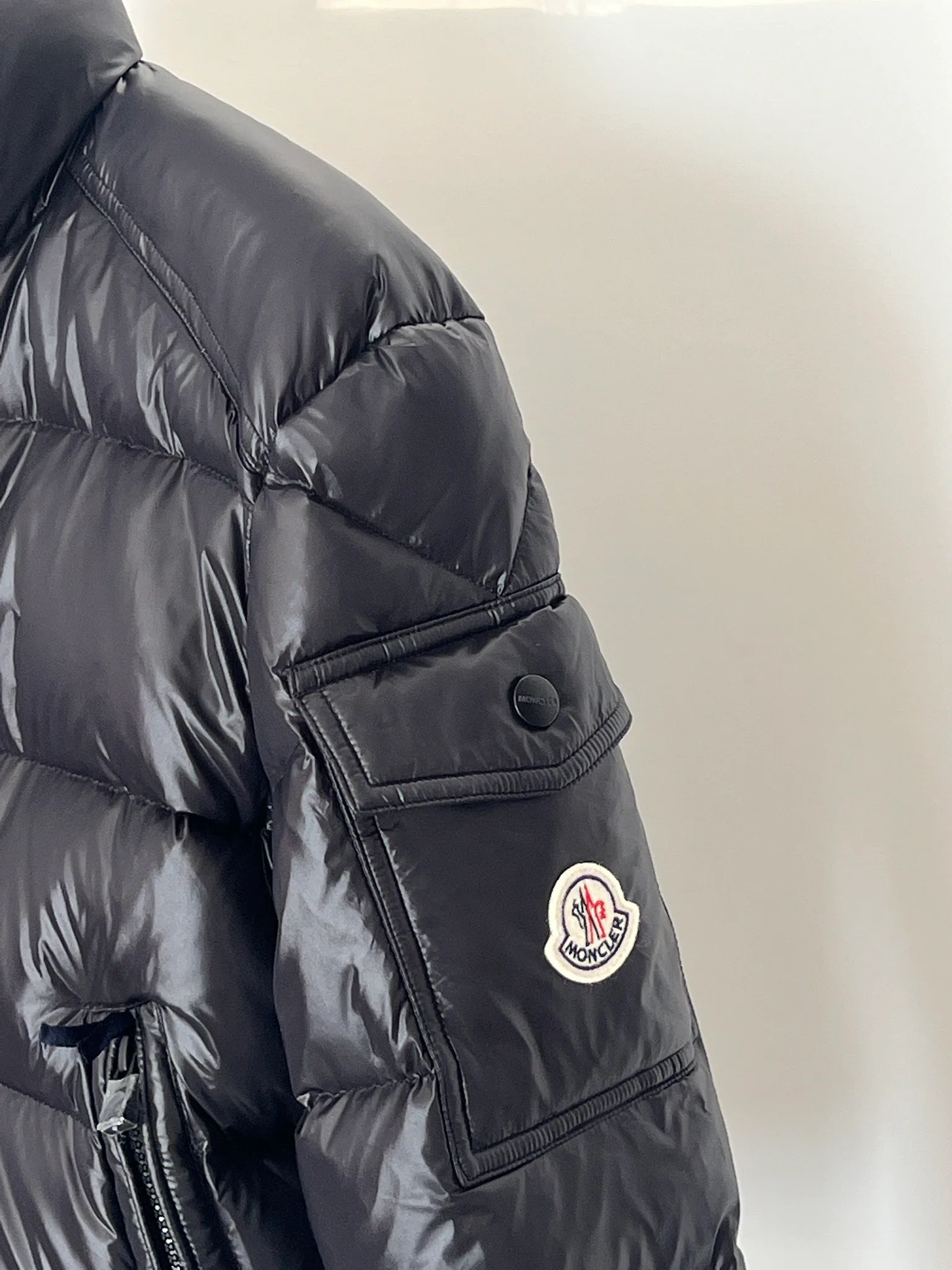 Women's Jackets And Down Jackets MONCLER 18416130