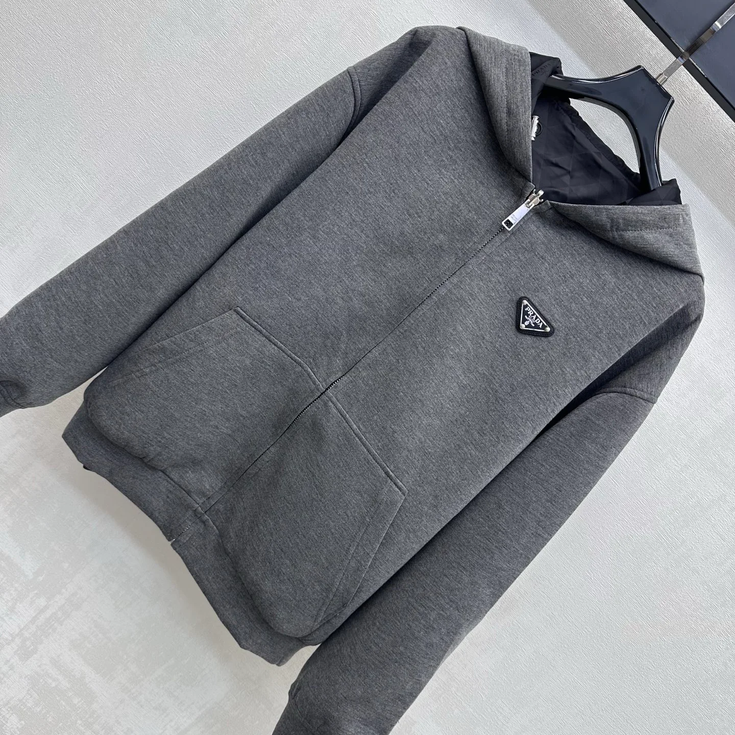 Куртки И Пуховики Женские Prada 18579398