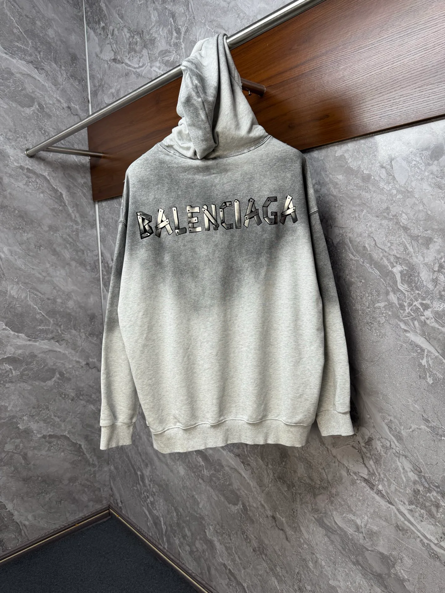 Women's Sweatshirts And Hoodies BALENCIAGA 18182350