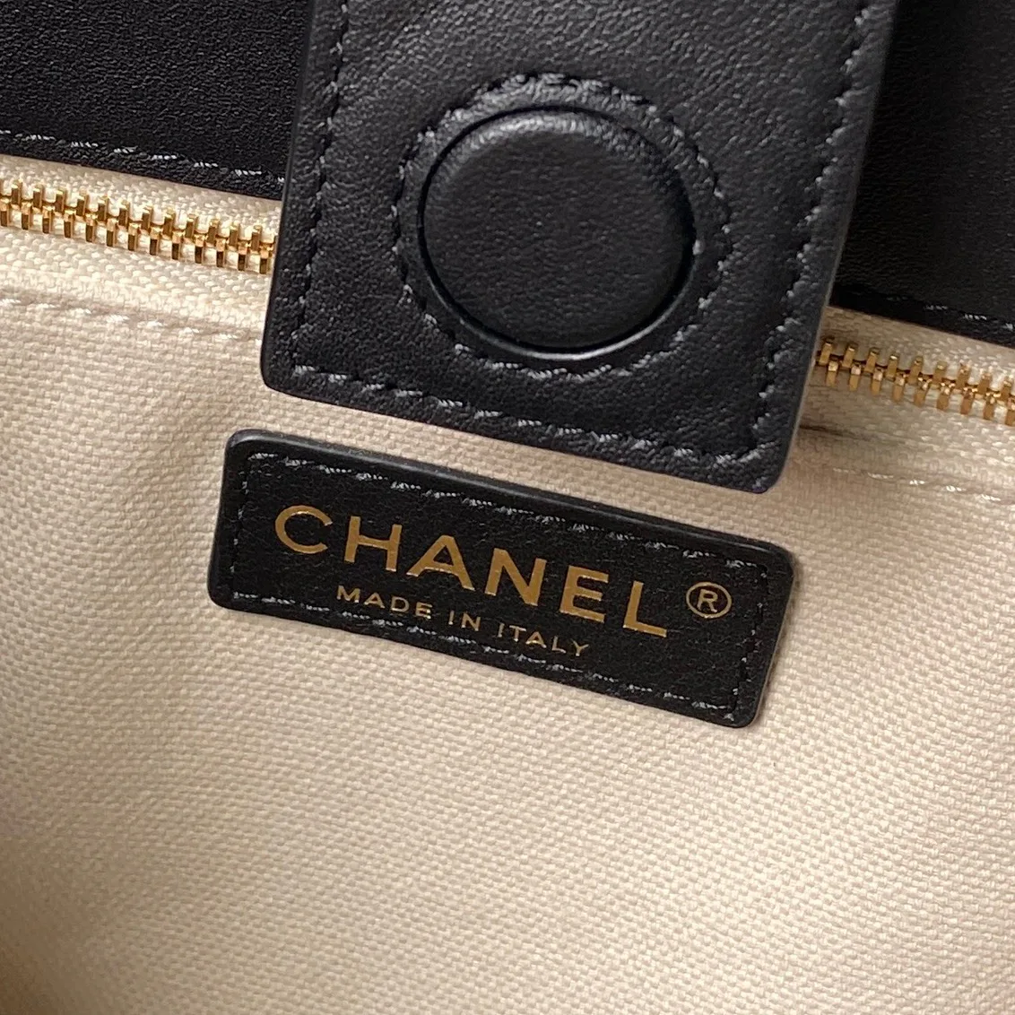 Women's Classic Handbags CHANEL 16891729