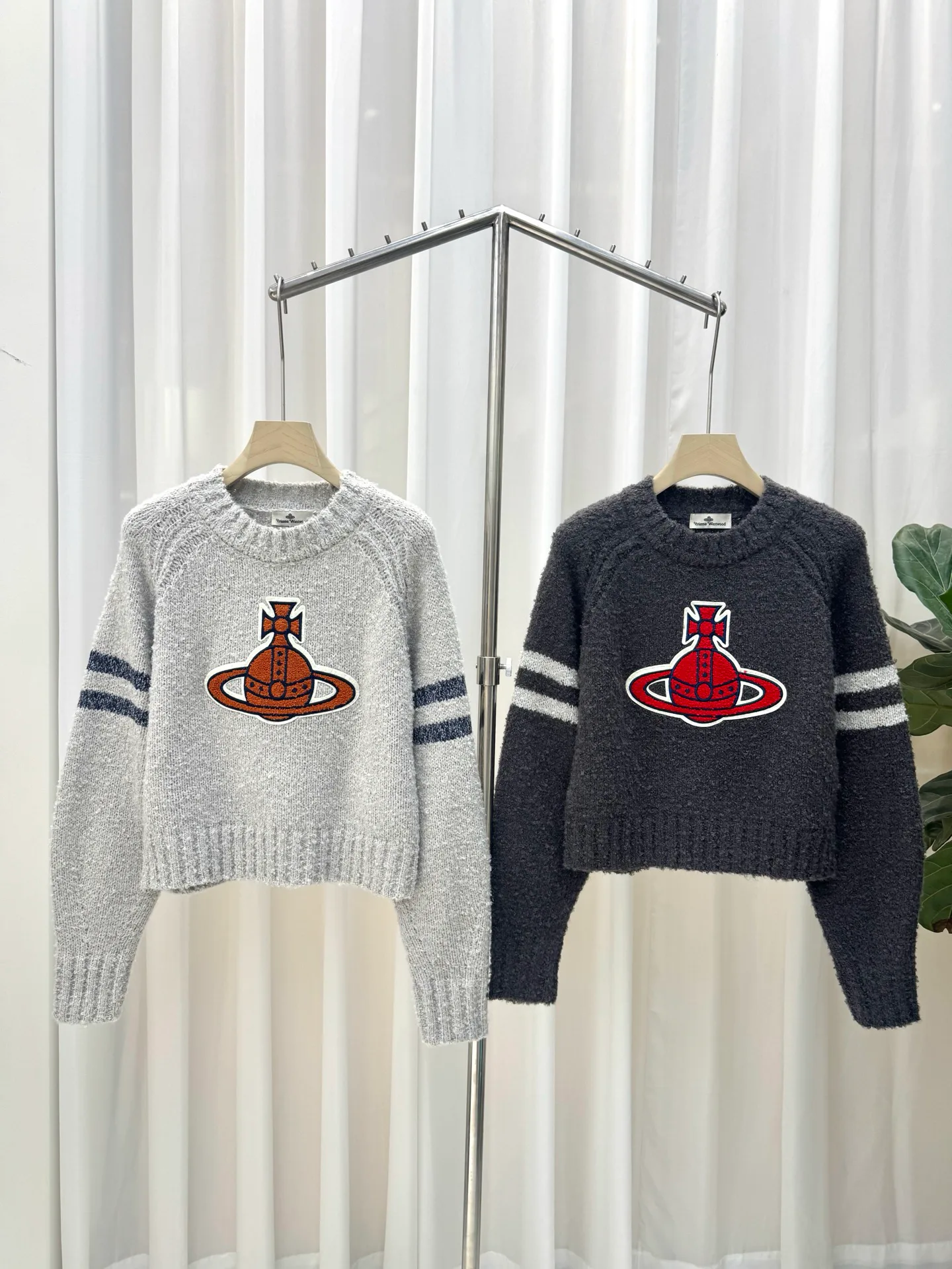 Women's Jumpers And Sweaters VIVIENNE WESTWOOD 18181014