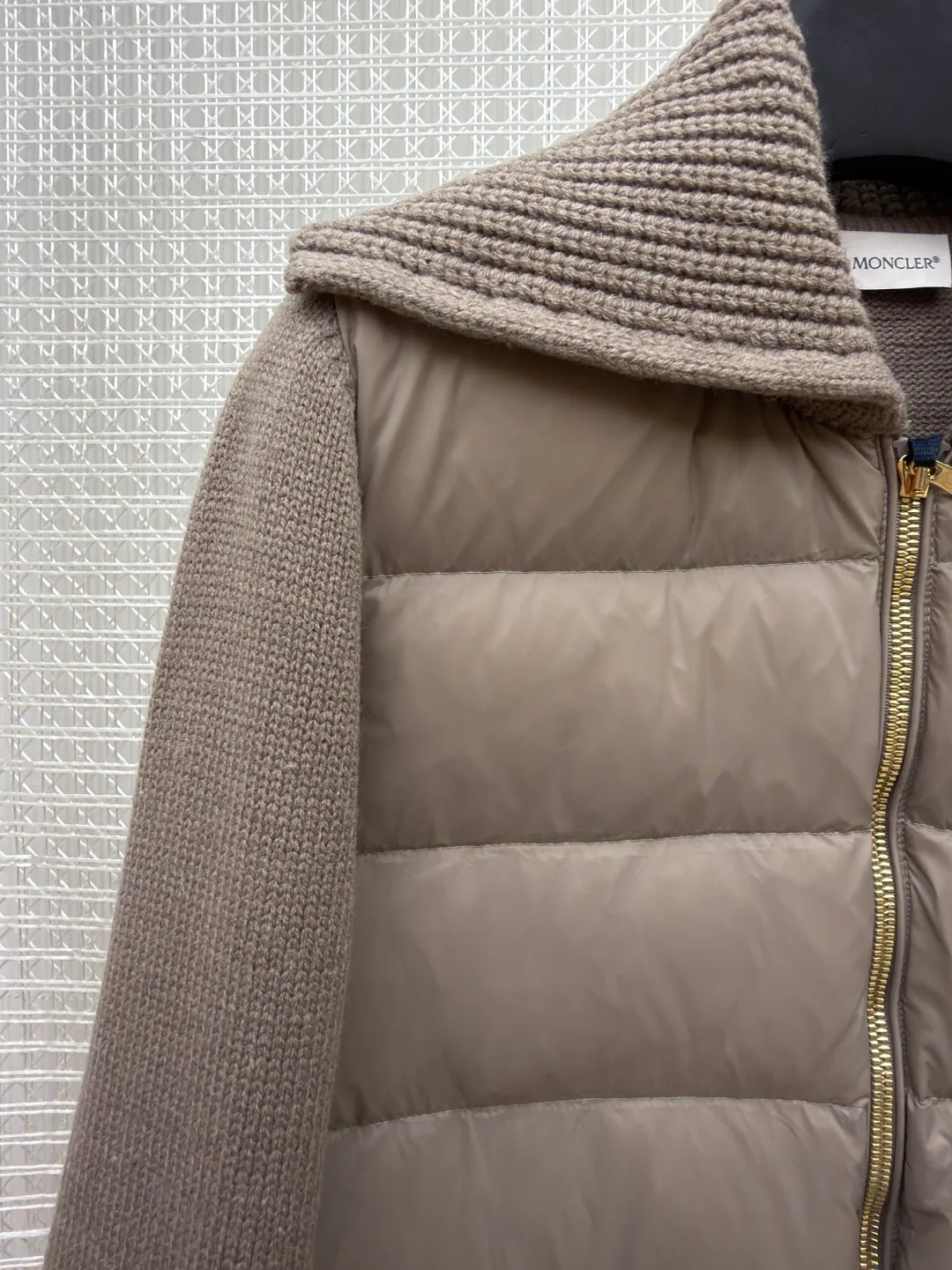Куртки И Пуховики Мужские Moncler 18558561