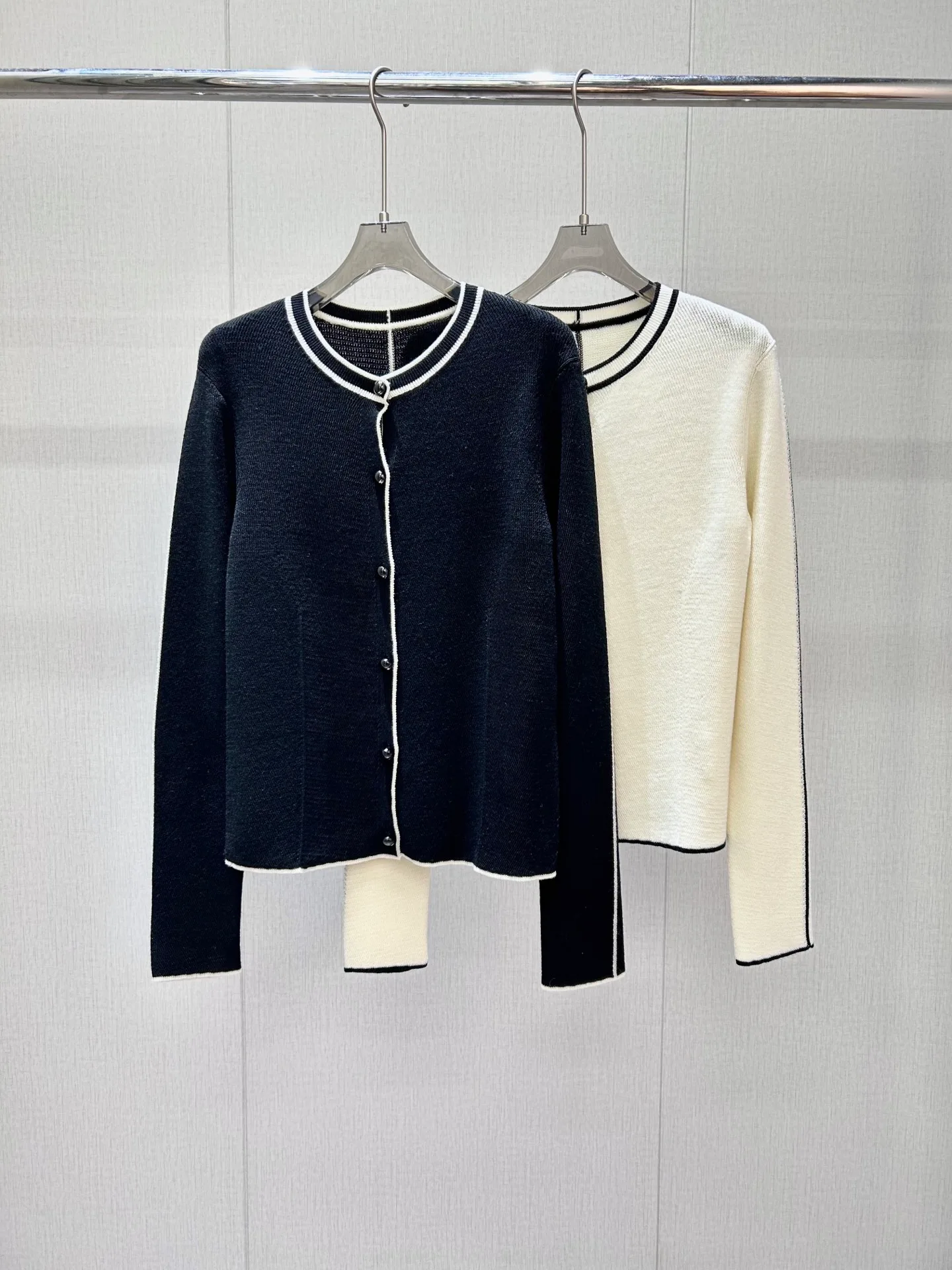 Women's Jumpers And Sweaters CHANEL 18410696