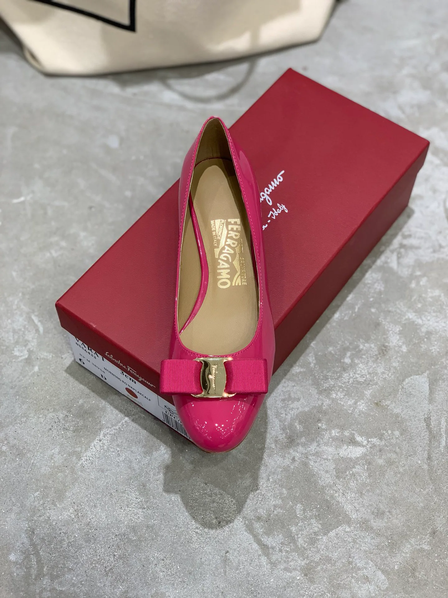 Women's Ballet Flats SALVATORE FERRAGAMO 18340666