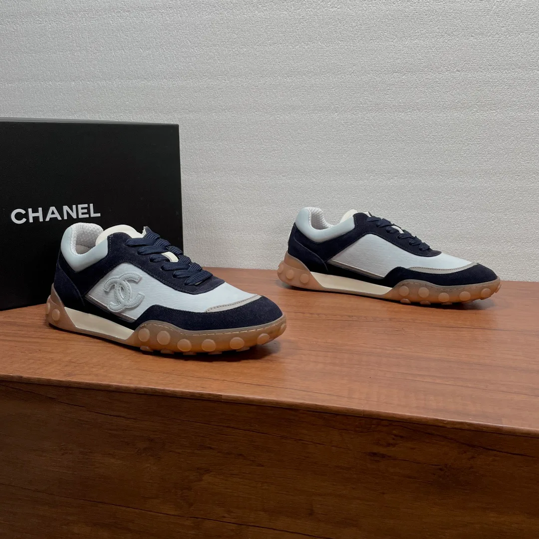 Women's Sneakers CHANEL 18000603