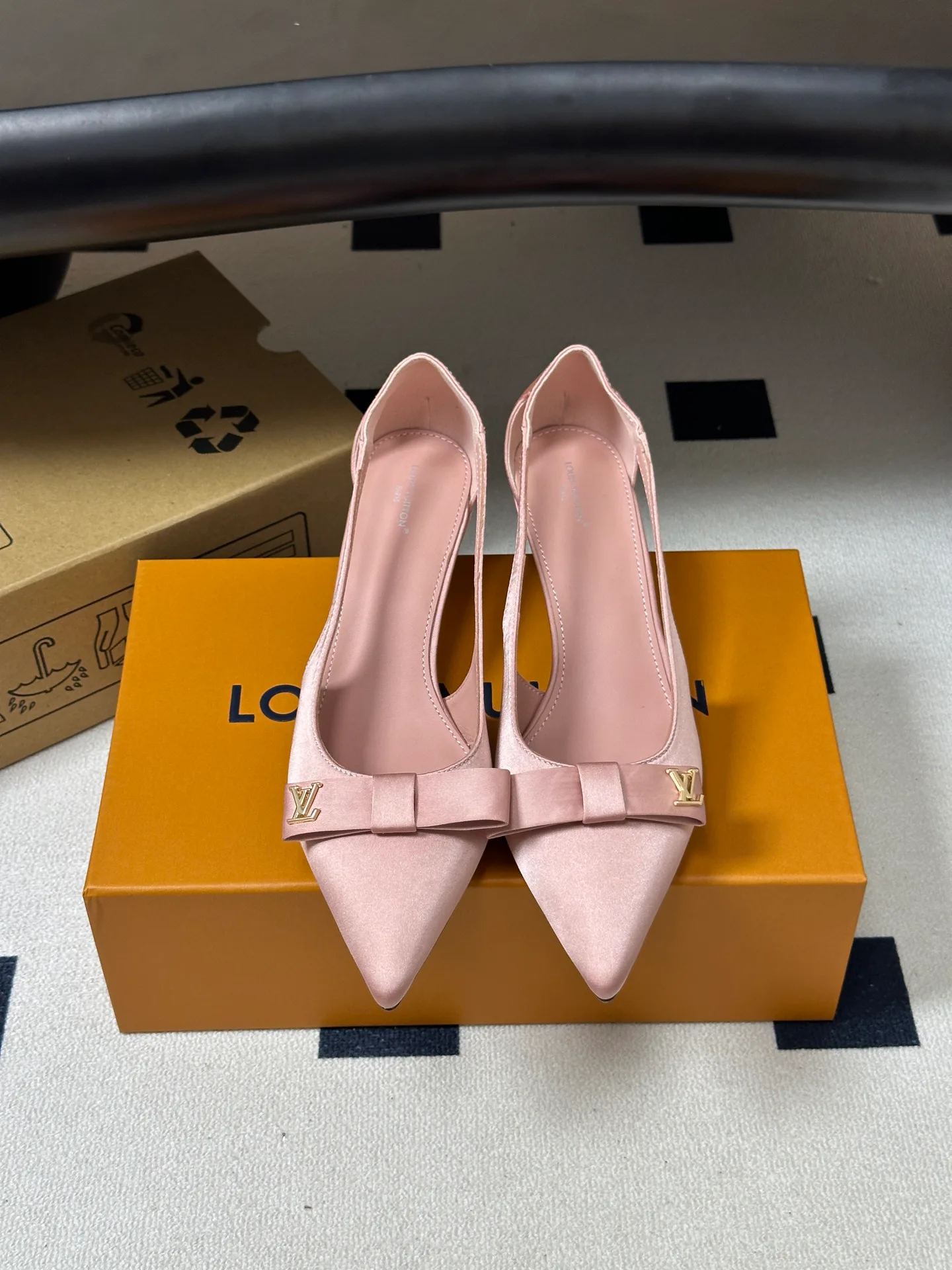 Women's Heels LOUIS VUITTON 17768185