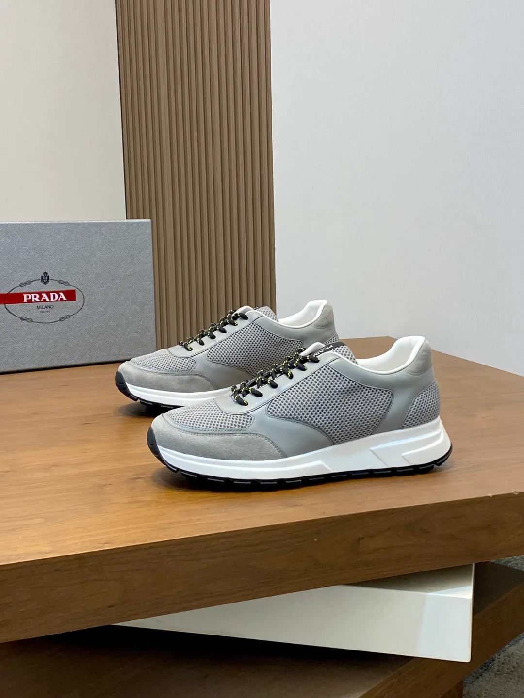 Men's Sneakers PRADA 18079033