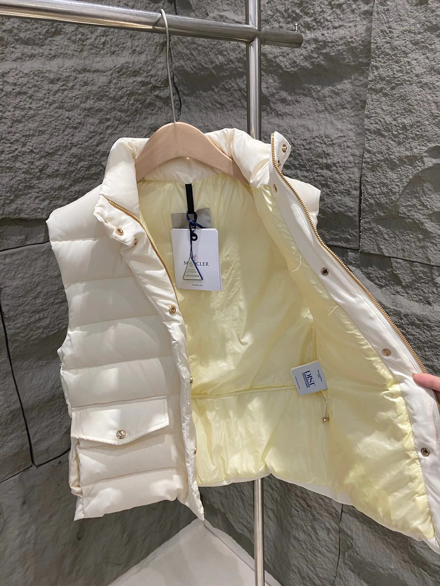 Women's Vests MONCLER 18326253