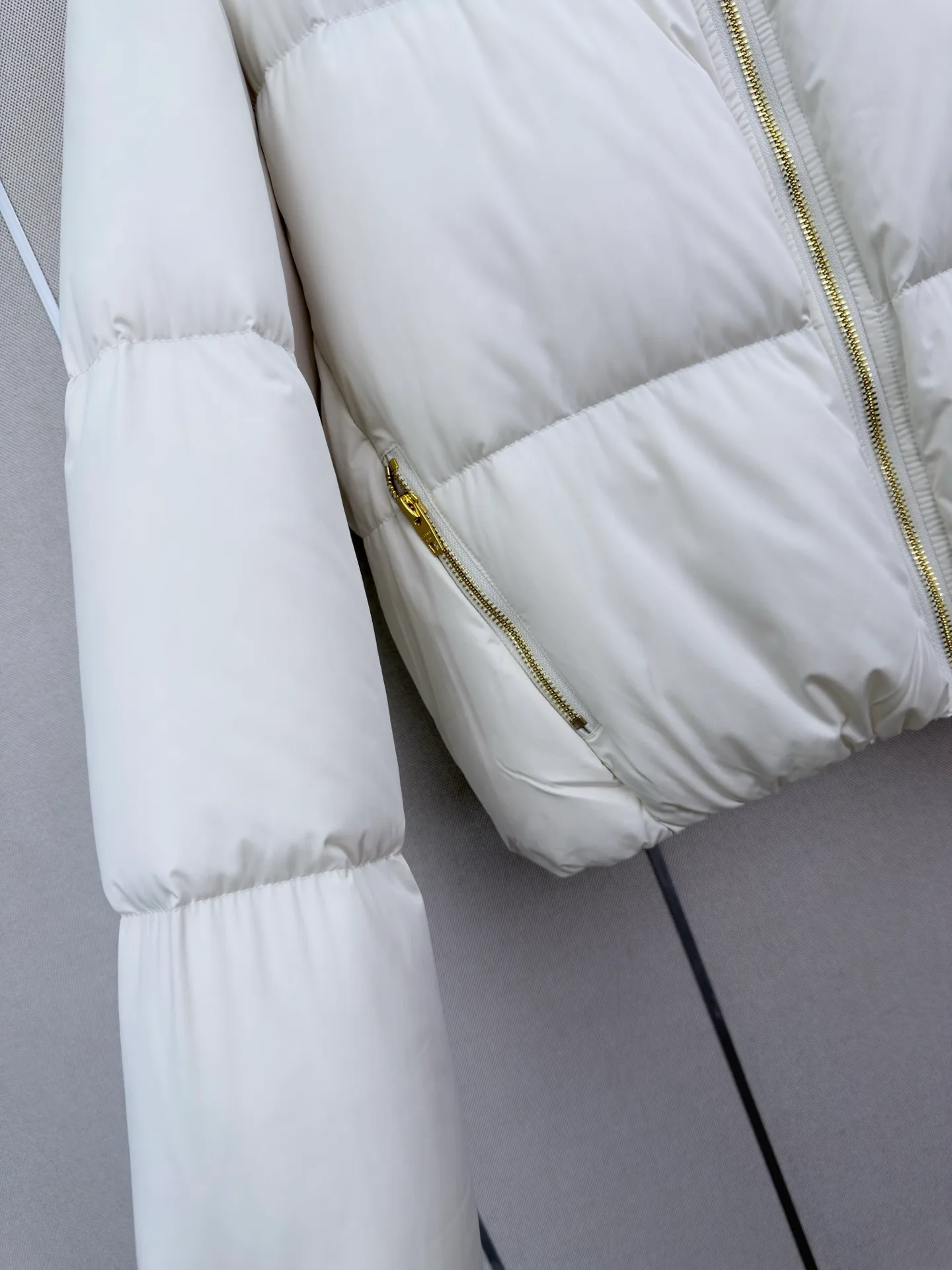 Women's Jackets And Down Jackets CELINE 18108908