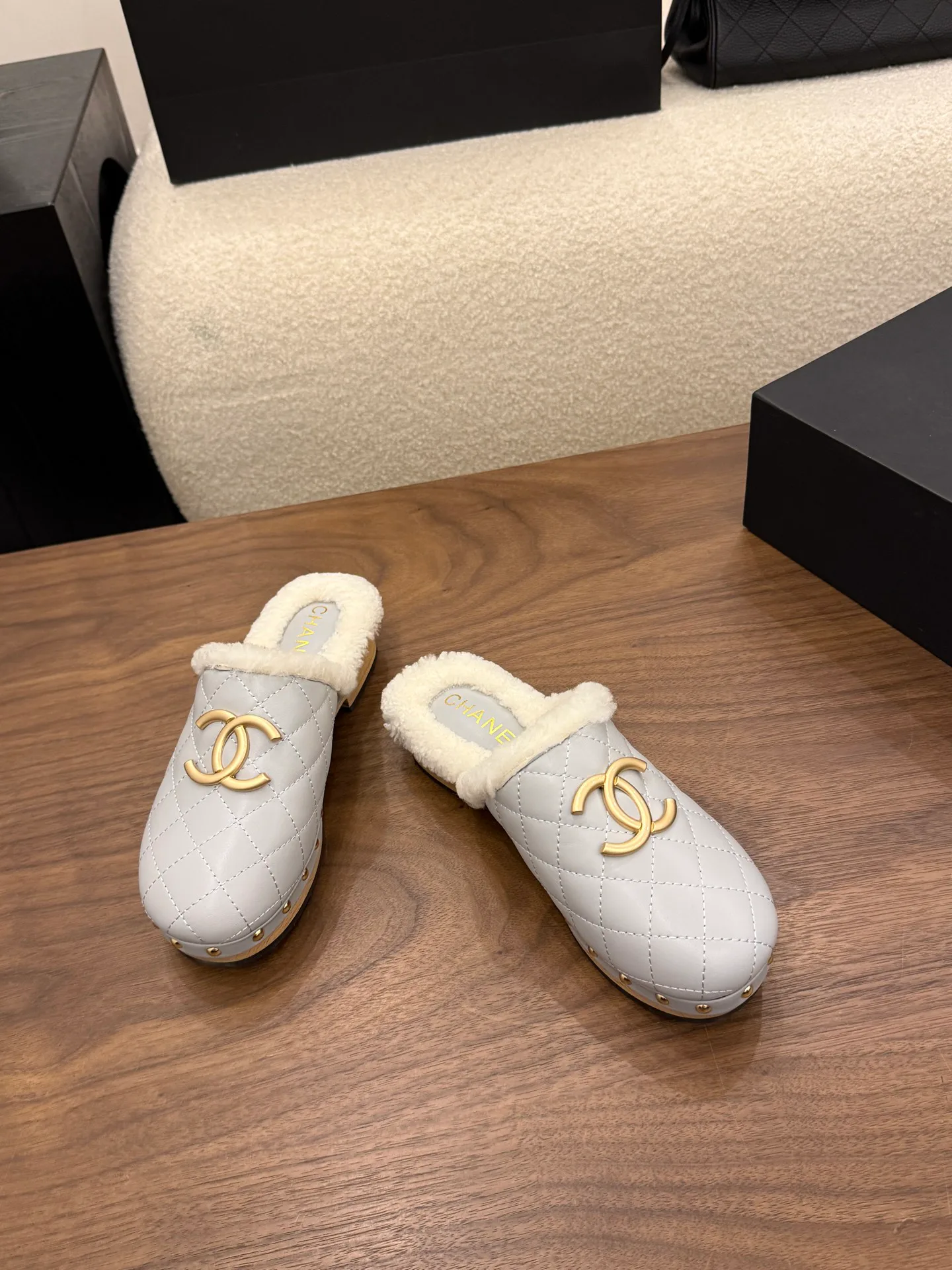 Women's Mules And Clogs CHANEL 18223748