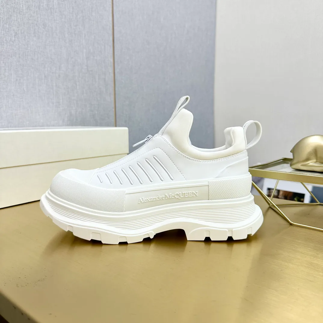 Women's Sneakers ALEXANDER MCQUEEN 18397475