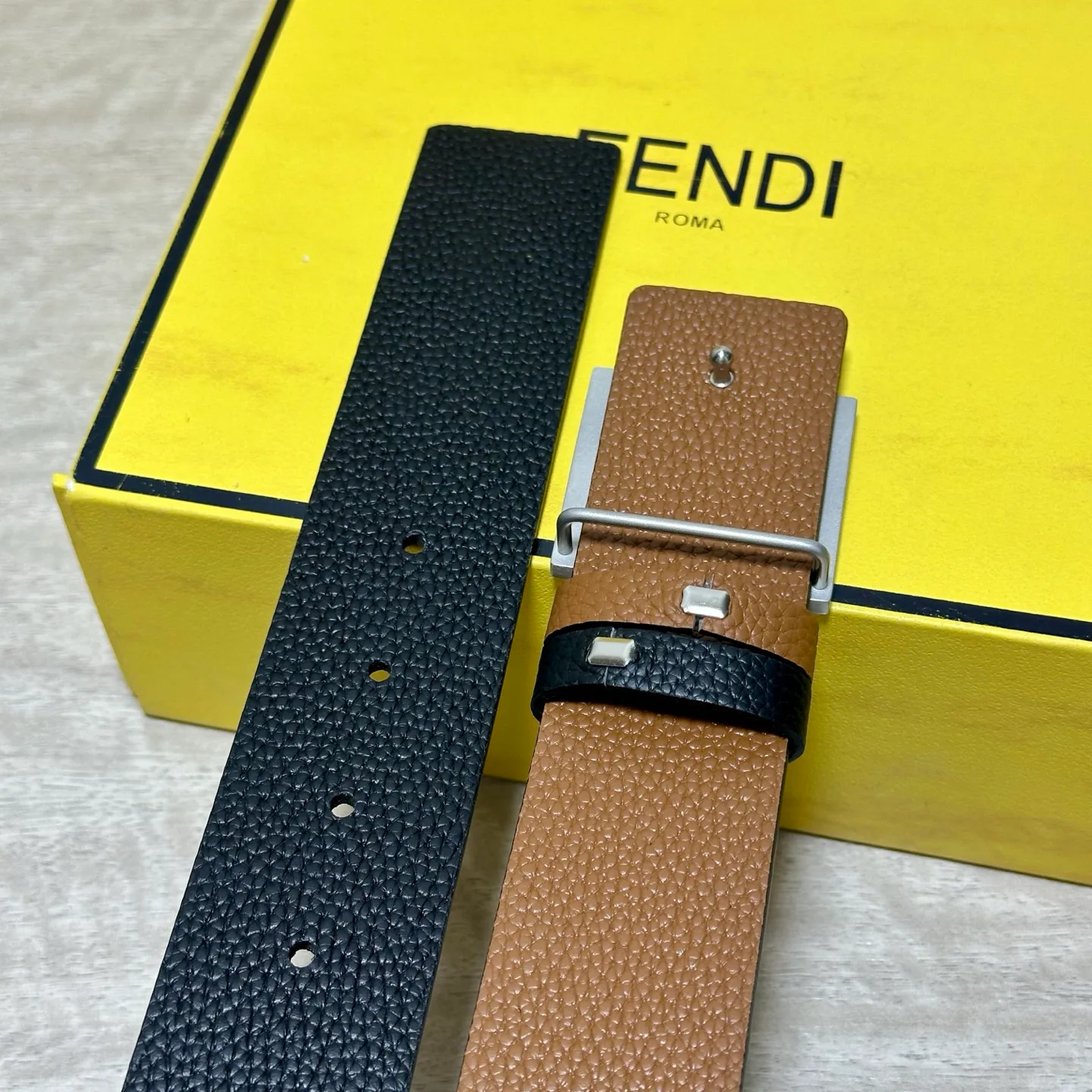 Belts FENDI 17926196